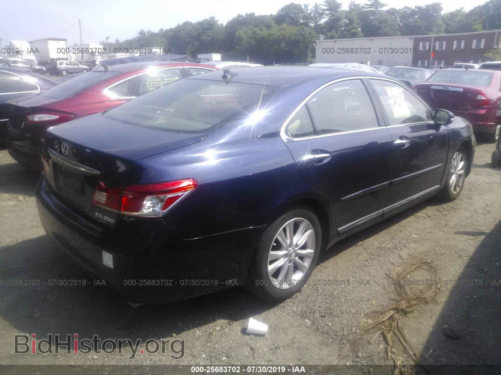 2011 LEXUS ES - VIN: JTHBK1EG6B2443676 - Фото 4