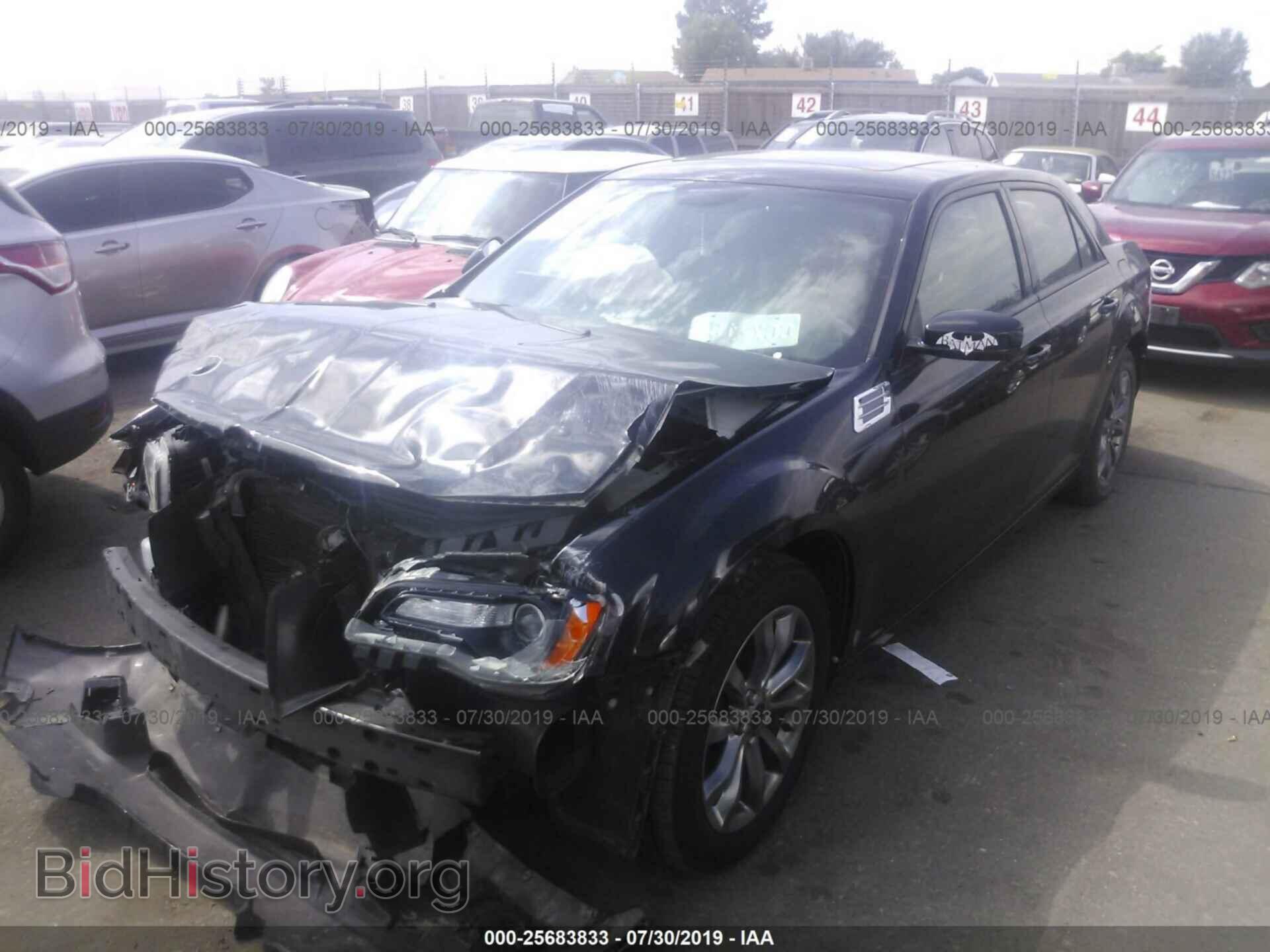 2014 CHRYSLER 300 - VIN: 2C3CCAGG8EH341988 - Фото 2