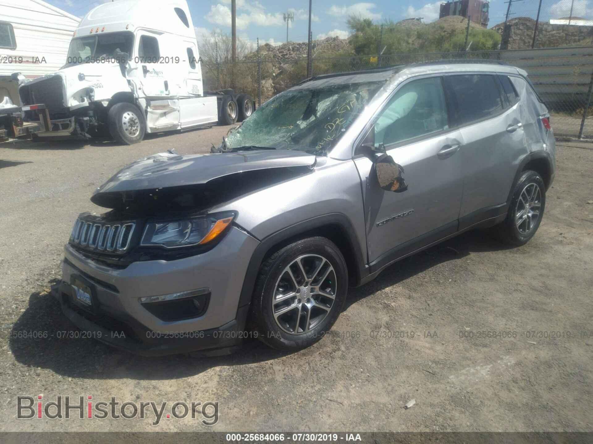 2019 JEEP COMPASS - VIN: 3C4NJCBB4KT772705 - Фото 2