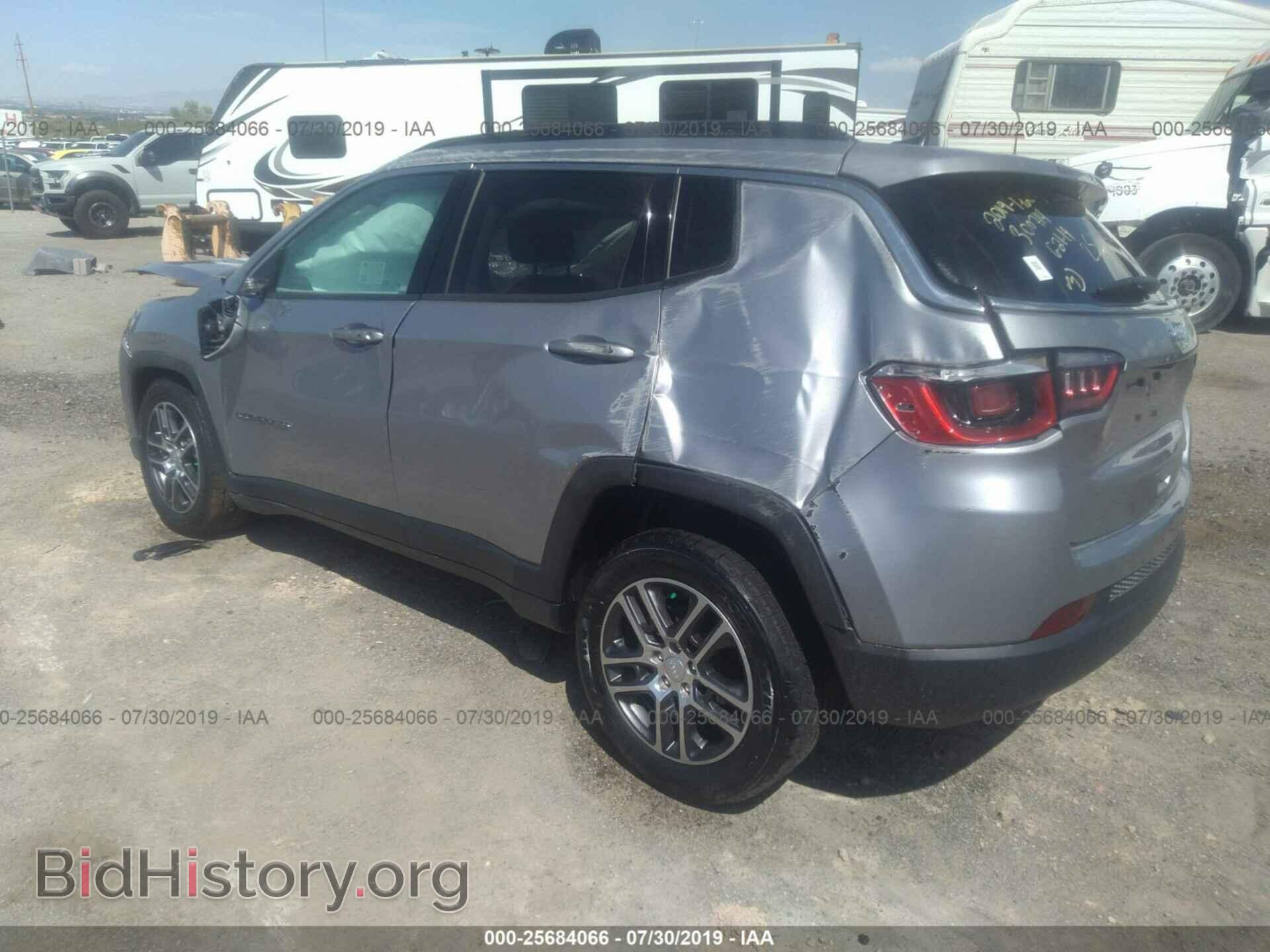 2019 JEEP COMPASS - VIN: 3C4NJCBB4KT772705 - Фото 3