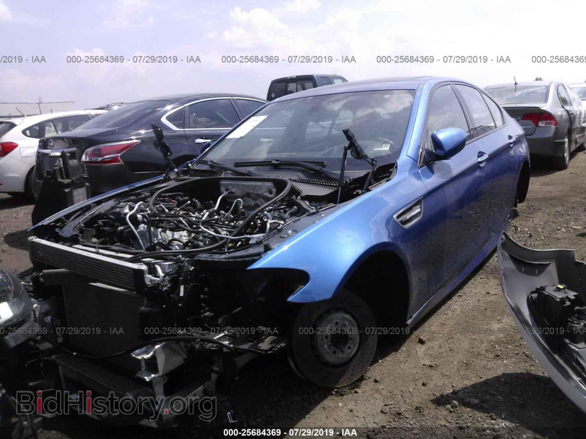 2016 BMW M5 - VIN: WBSFV9C56GD595763 - Фото 2