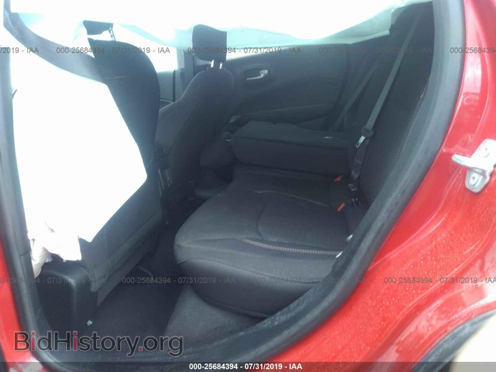 2018 JEEP COMPASS - VIN: 3C4NJDAB0JT255889 - Фото 8