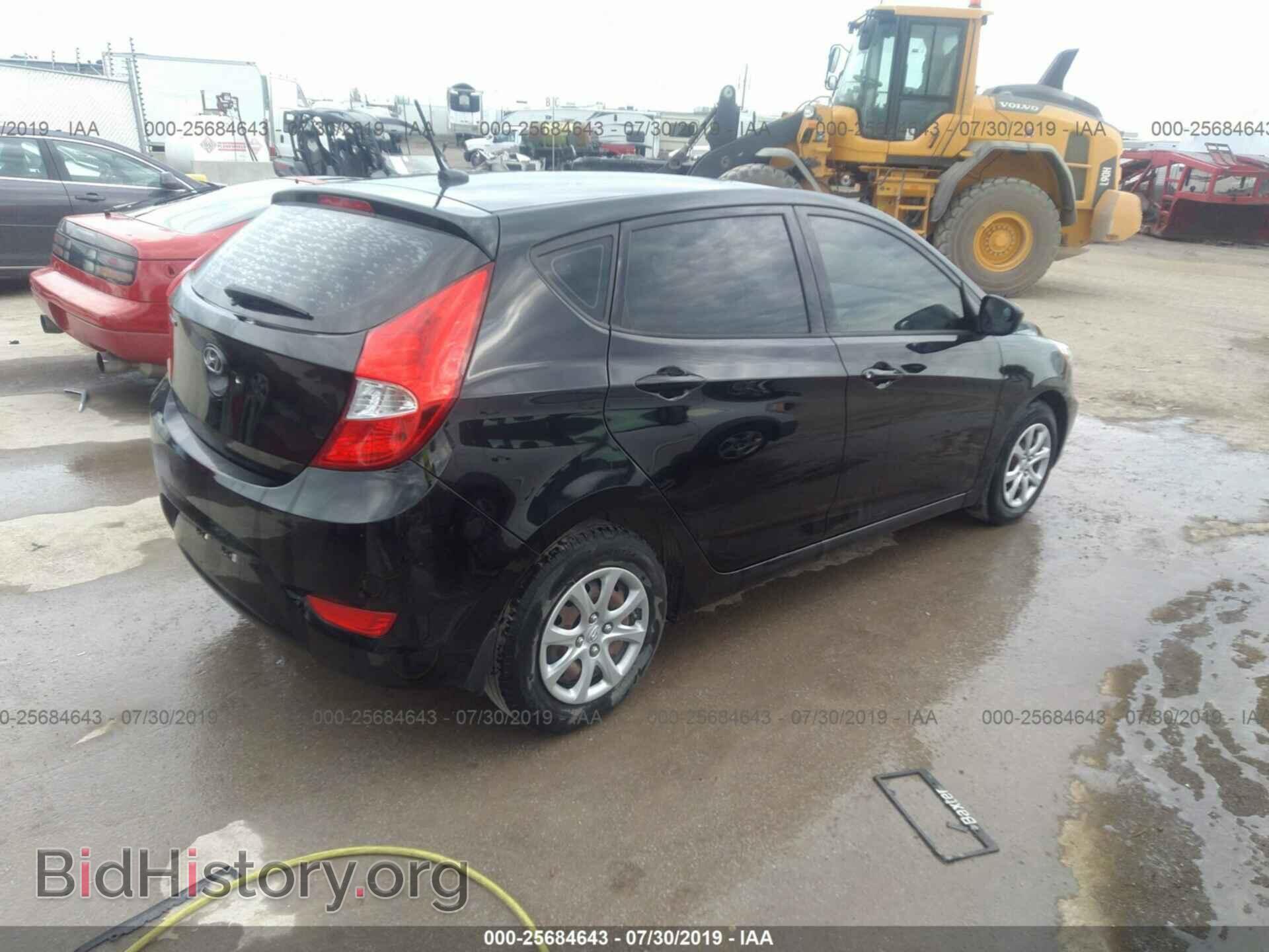 2013 HYUNDAI ACCENT - VIN: KMHCT5AE2DU138211 - Фото 4