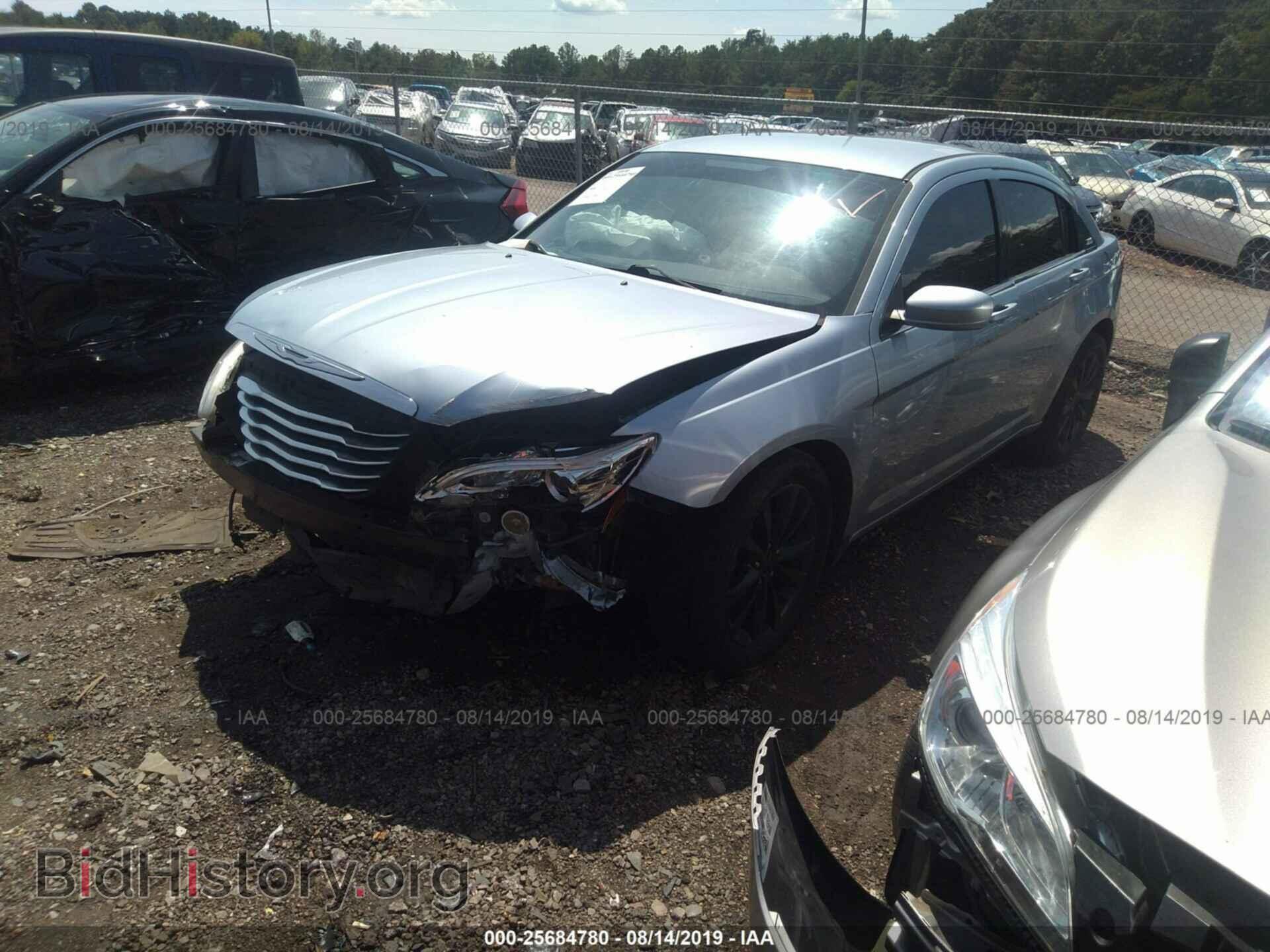 2014 CHRYSLER 200 - VIN: 1C3CCBBB2EN178621 - Photo 2
