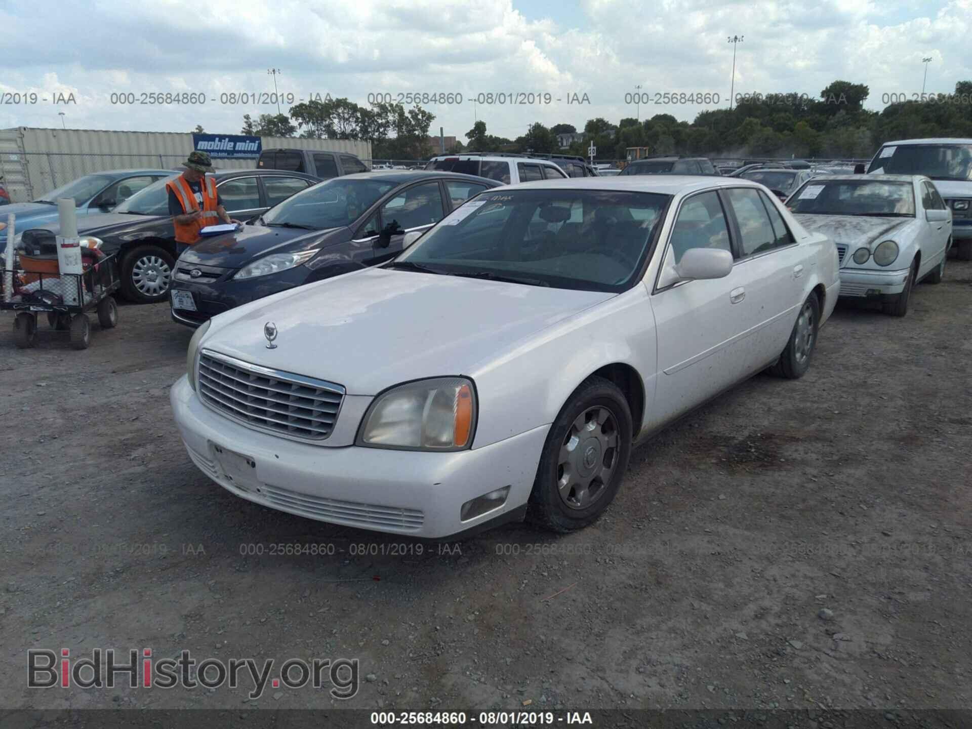 2004 CADILLAC DEVILLE - VIN: 1G6KD54Y24U157055 - Photo 2