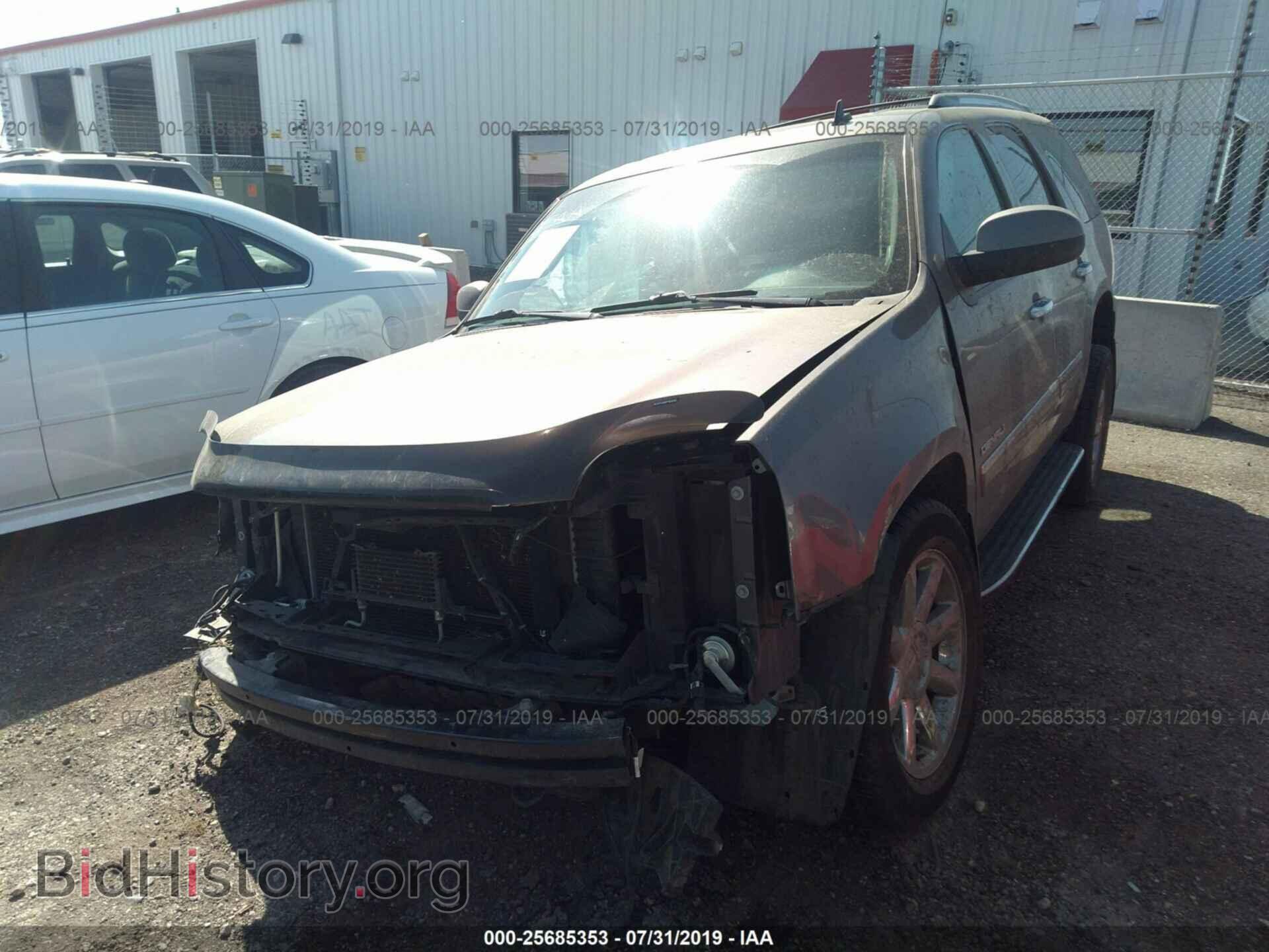 2013 GMC YUKON - VIN: 1GKS2EEF5DR229275 - Фото 2