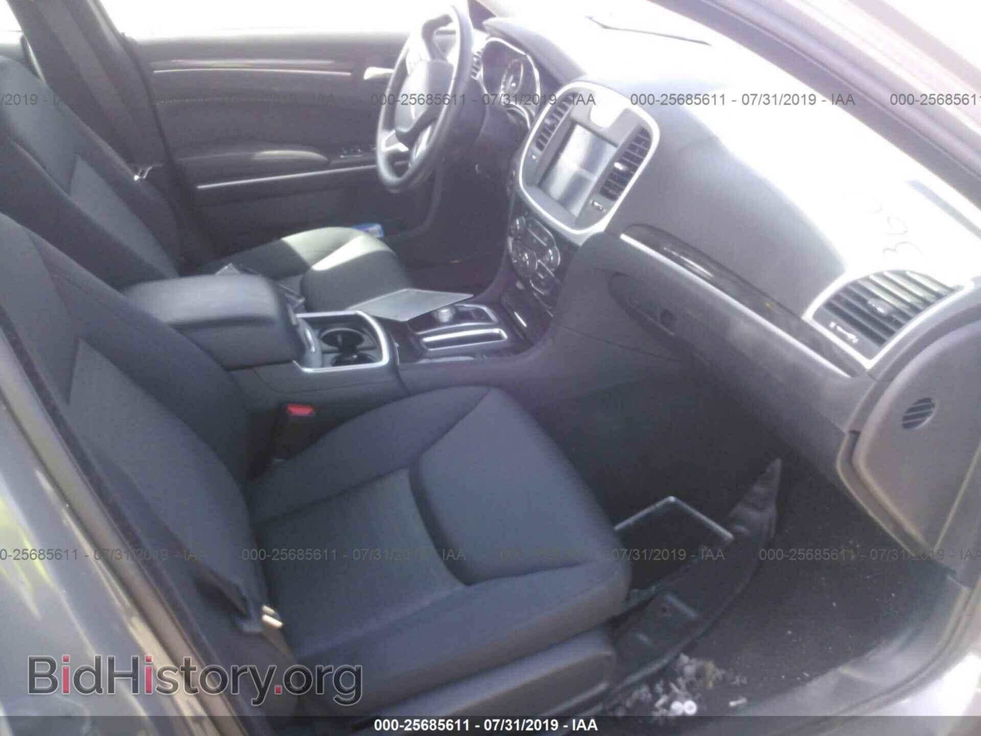2019 CHRYSLER 300 - VIN: 2C3CCAAGXKH614224 - Фото 5