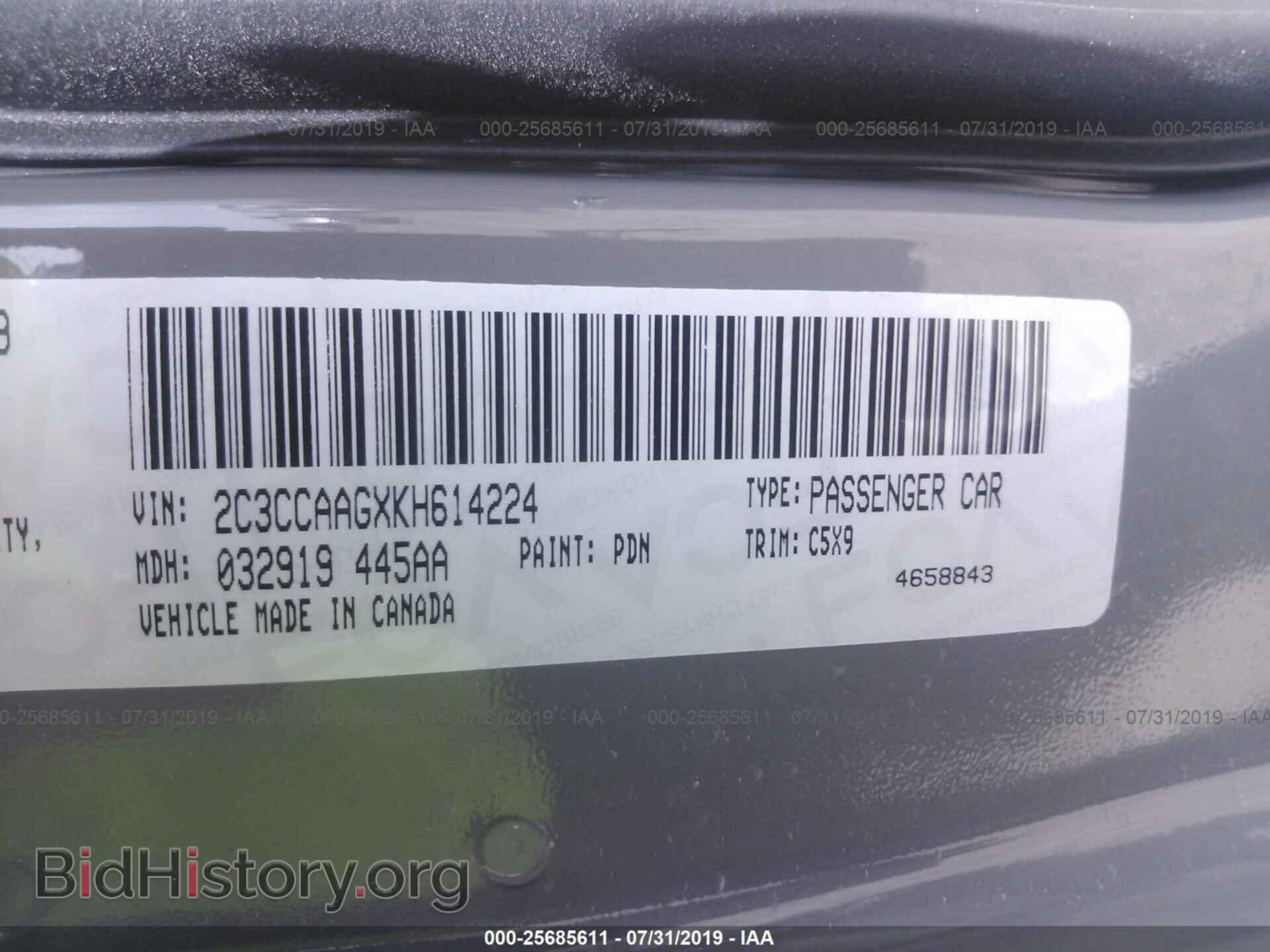 2019 CHRYSLER 300 - VIN: 2C3CCAAGXKH614224 - Фото 9