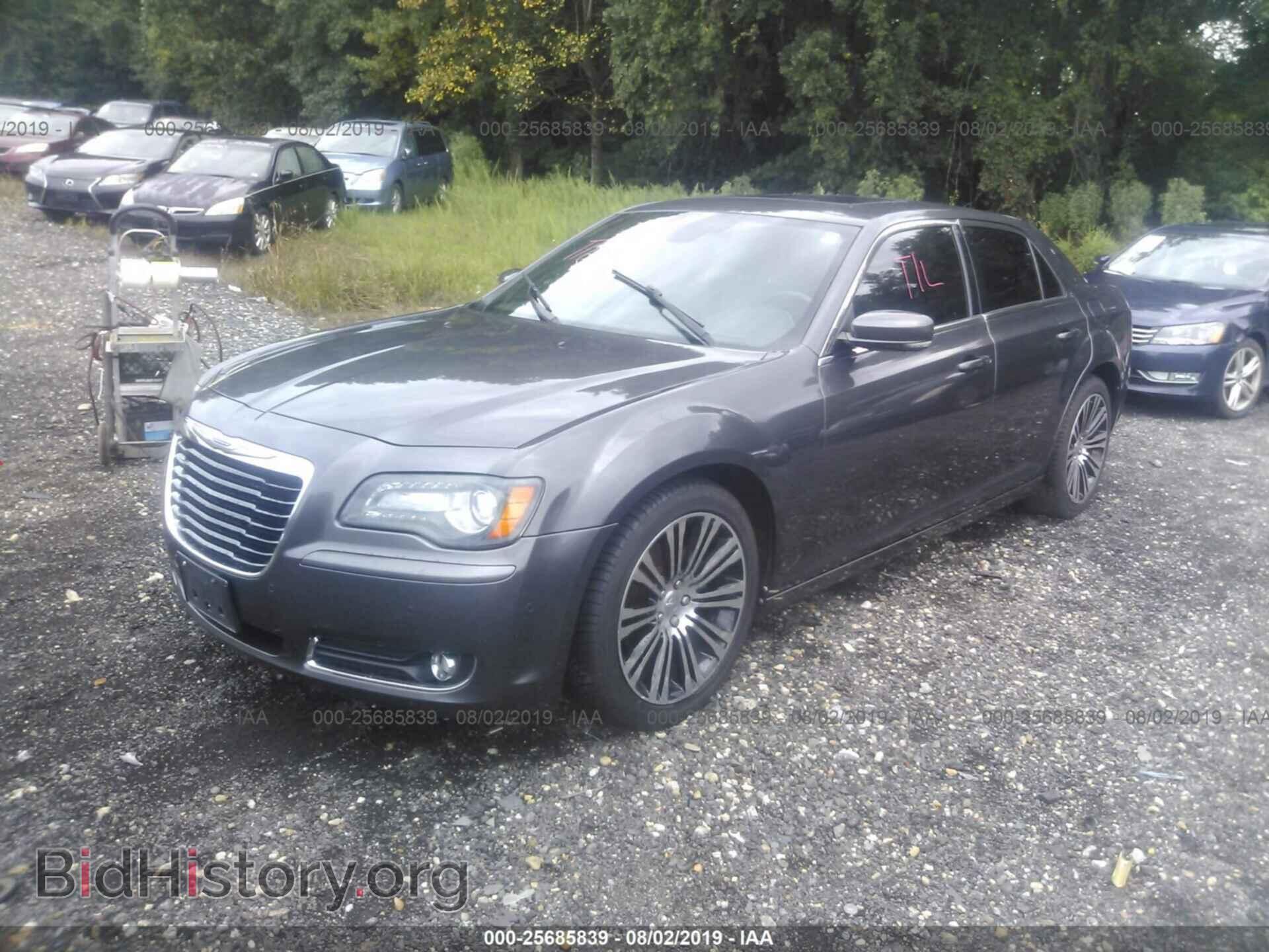 2014 CHRYSLER 300 - VIN: 2C3CCABG9EH200774 - Фото 2