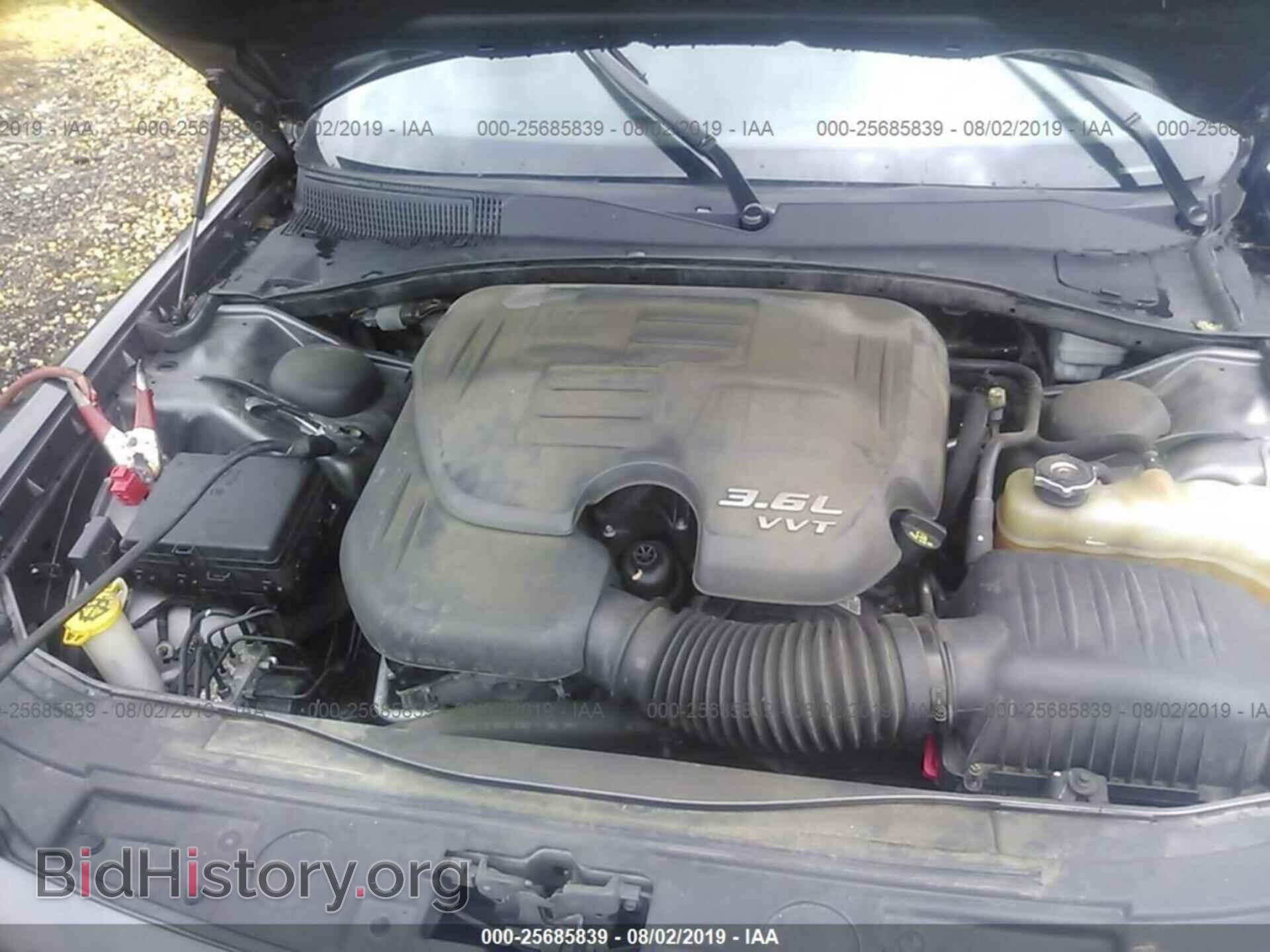 2014 CHRYSLER 300 - VIN: 2C3CCABG9EH200774 - Фото 10