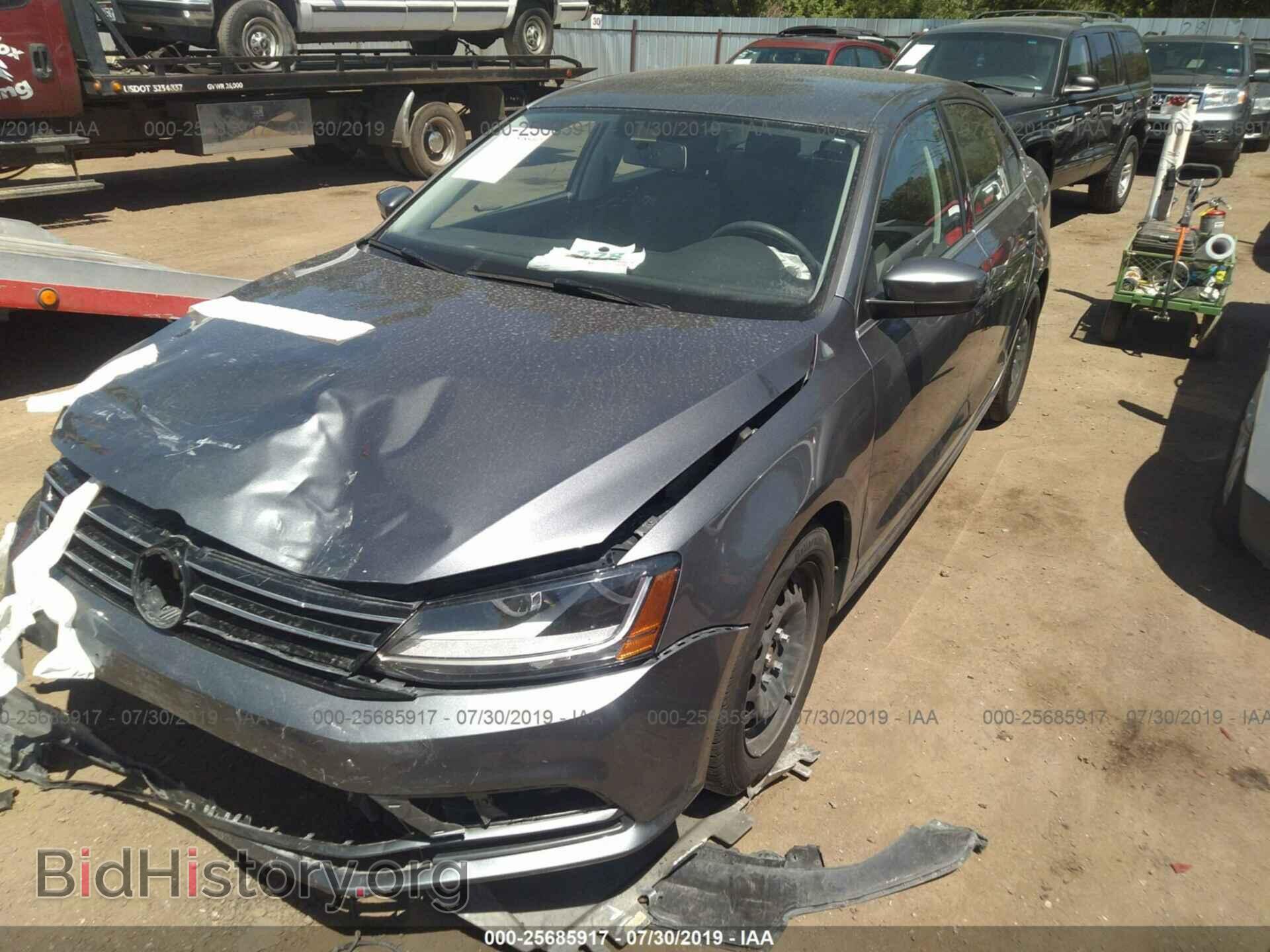 2017 VOLKSWAGEN JETTA - VIN: 3VW2B7AJ5HM415727 - Photo 2