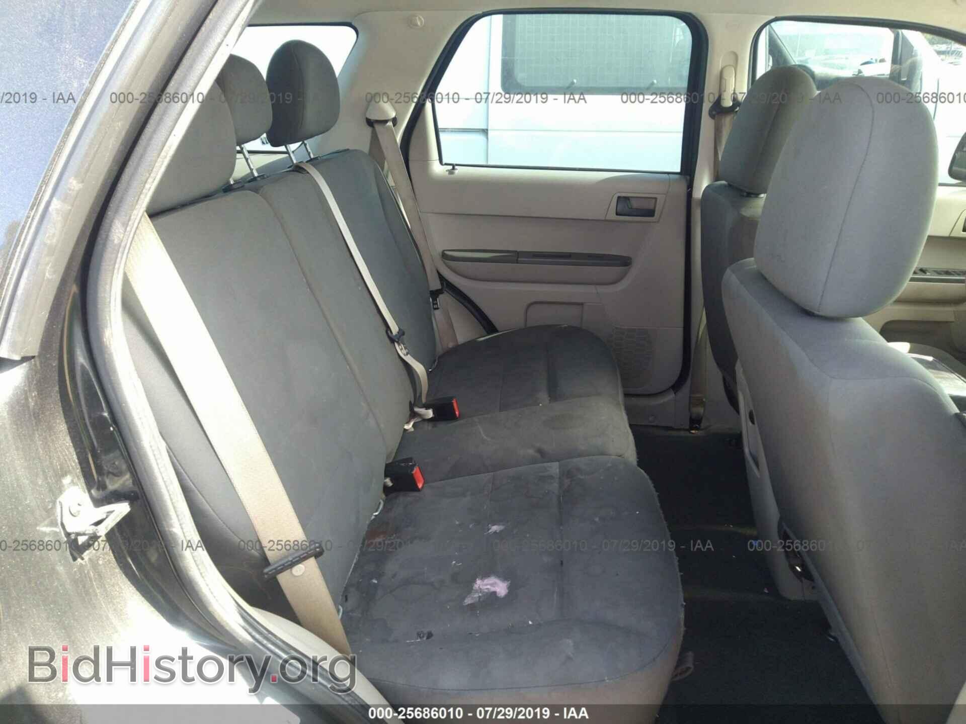 2011 FORD ESCAPE - VIN: 1FMCU9C75BKA33867 - Photo 8