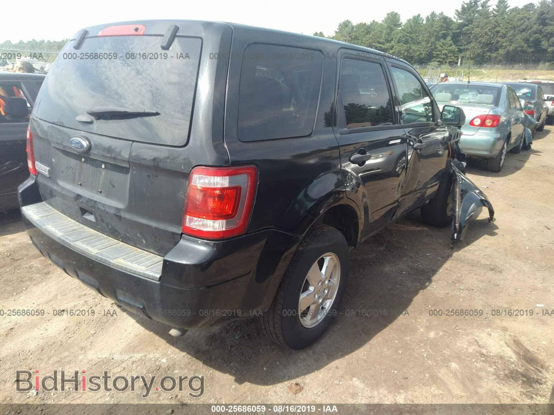 2011 FORD ESCAPE - VIN: 1FMCU0C77BKB79893 - Photo 4
