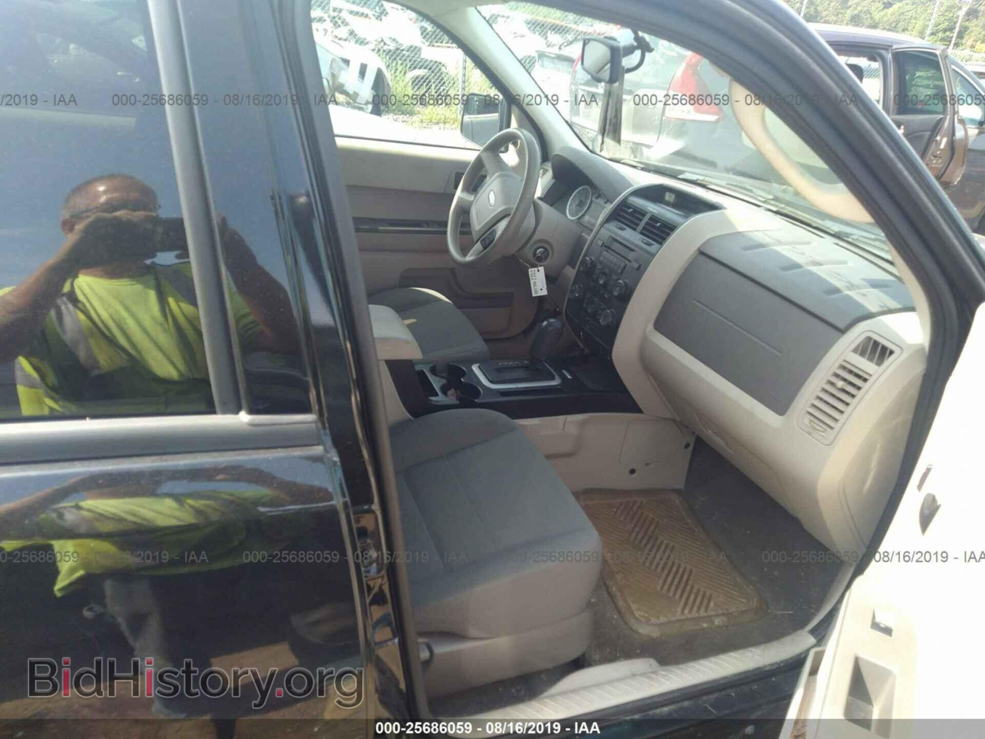 2011 FORD ESCAPE - VIN: 1FMCU0C77BKB79893 - Photo 5