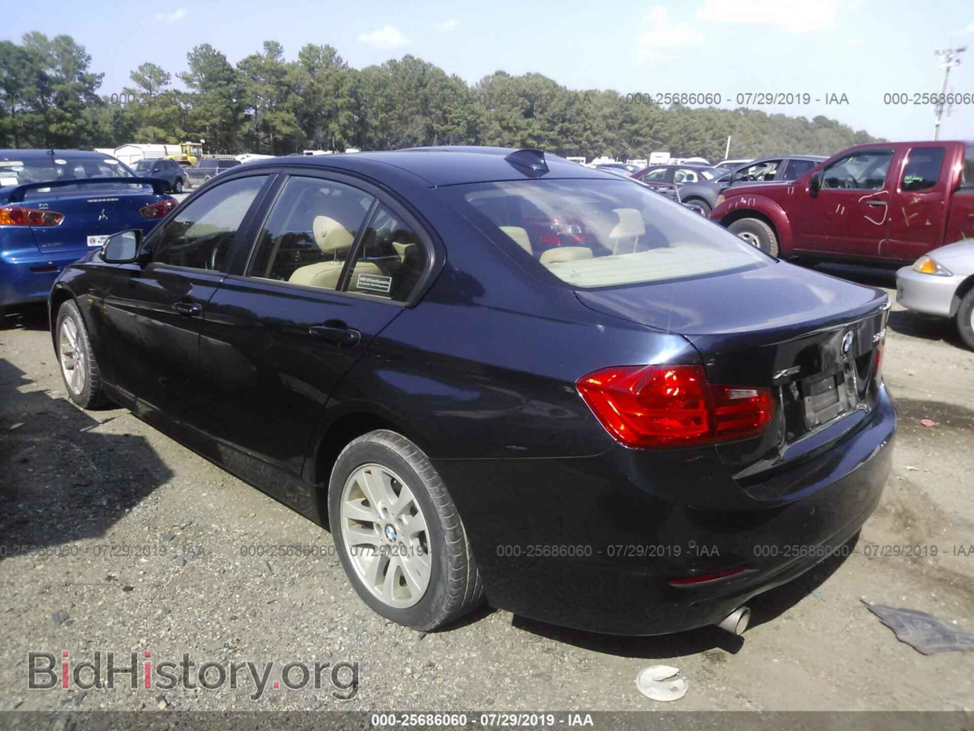 2014 BMW 320 - VIN: WBA3C3G56ENS69456 - Фото 3