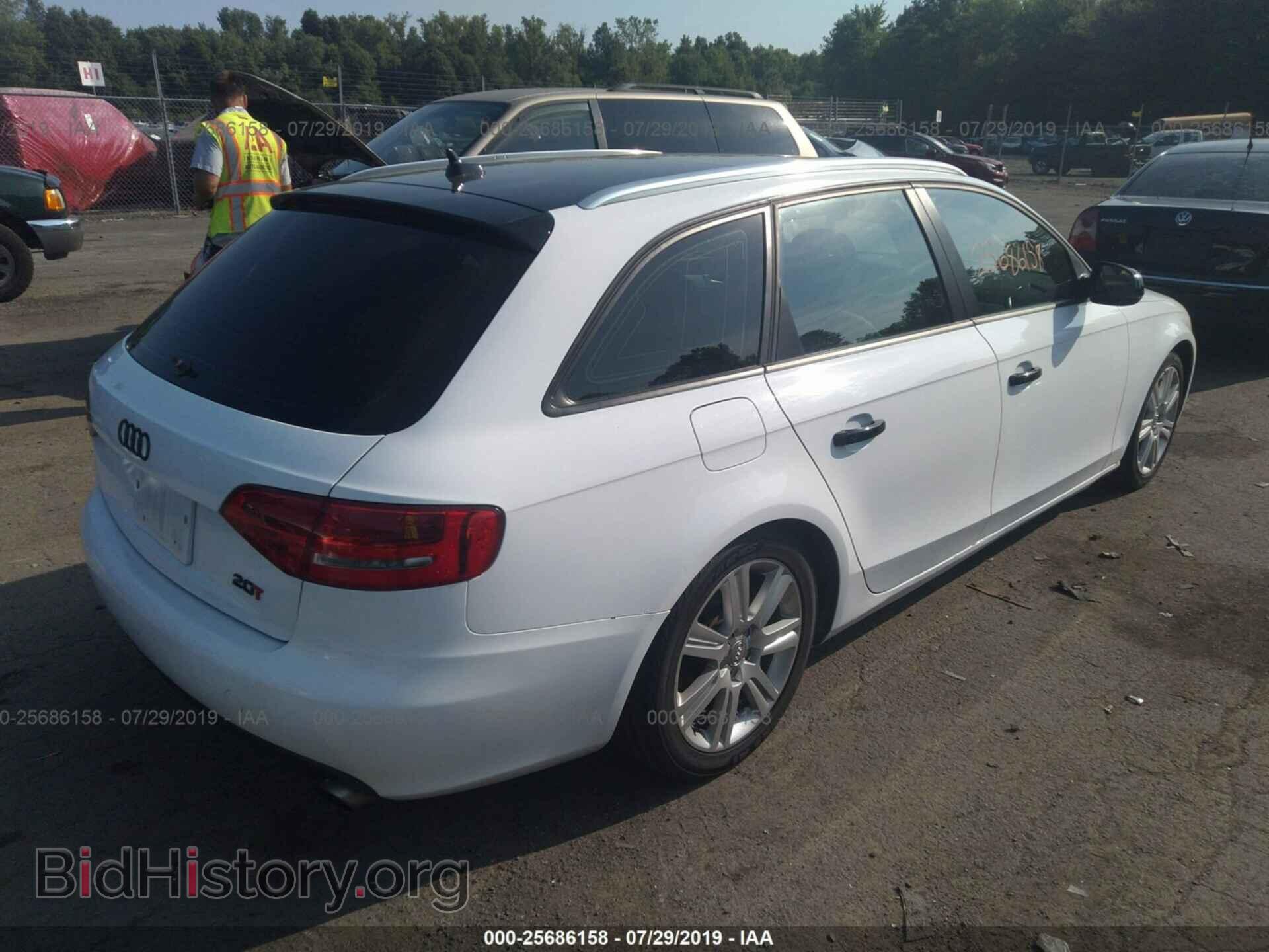 2010 AUDI A4 - VIN: WAUSFAFL3AA029838 - Фото 4