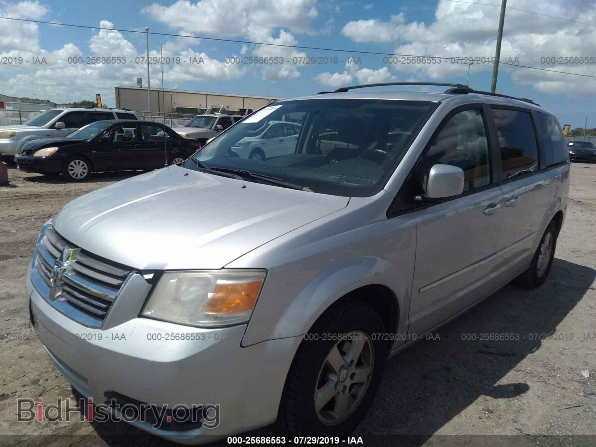2010 DODGE GRAND CARAVAN - VIN: 2D4RN5D11AR461775 - Фото 2