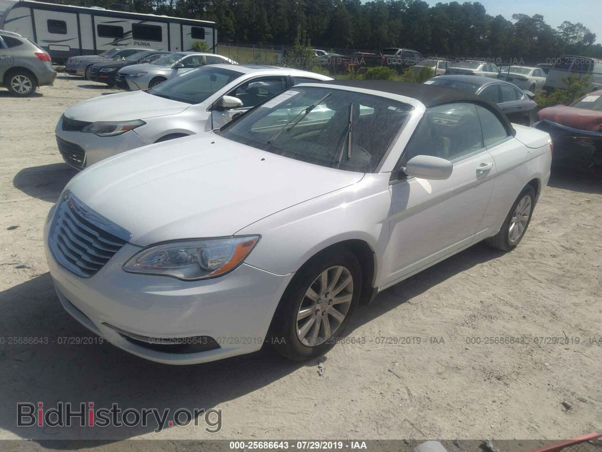 2012 CHRYSLER 200 - VIN: 1C3BCBEB8CN229348 - Photo 2