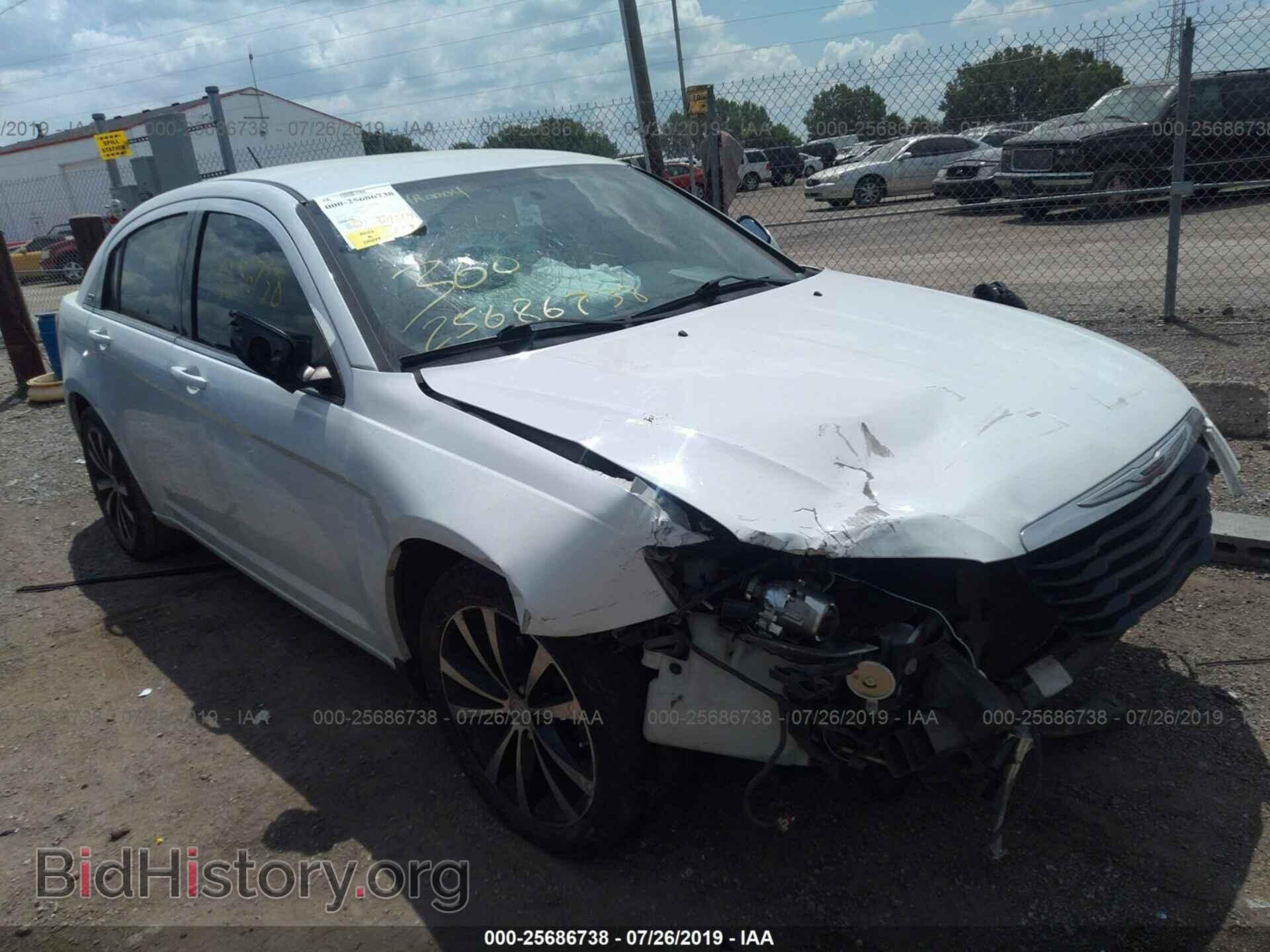 Photo 1C3CCBBG5DN701138 - CHRYSLER 200 2013
