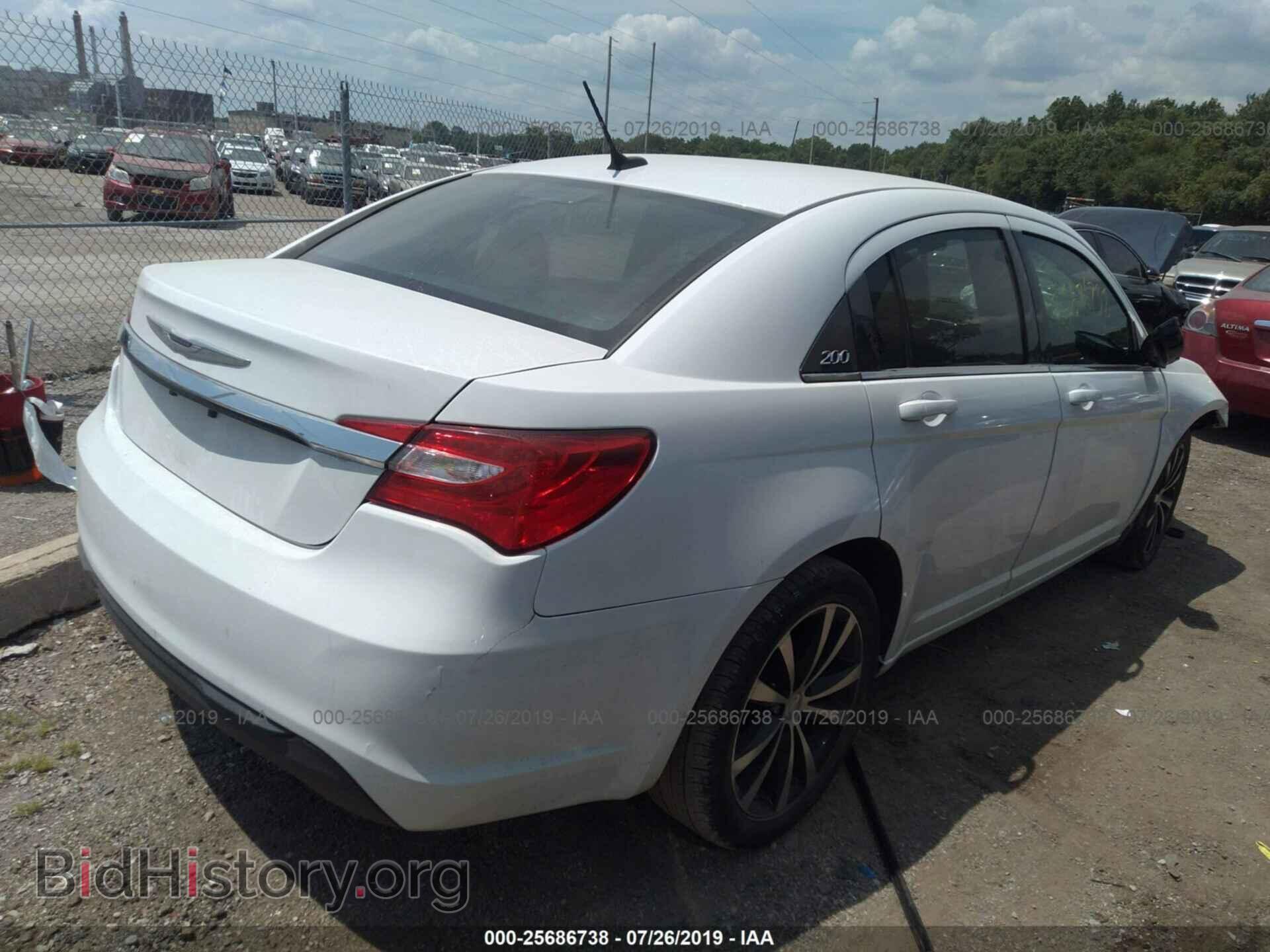 2013 CHRYSLER 200 - VIN: 1C3CCBBG5DN701138 - Photo 4