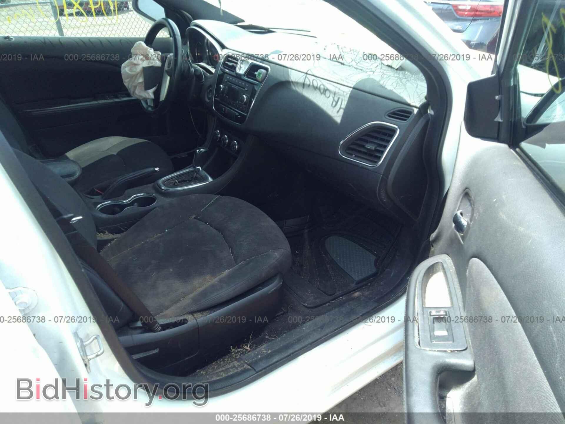 2013 CHRYSLER 200 - VIN: 1C3CCBBG5DN701138 - Photo 5