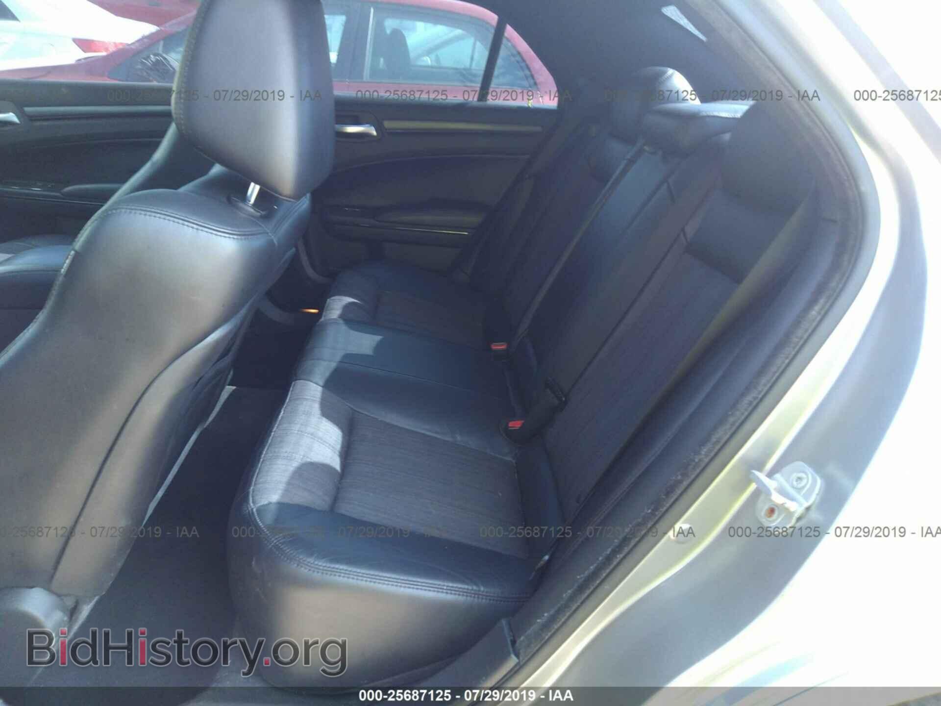 2013 CHRYSLER 300 - VIN: 2C3CCAGTXDH604834 - Фото 8
