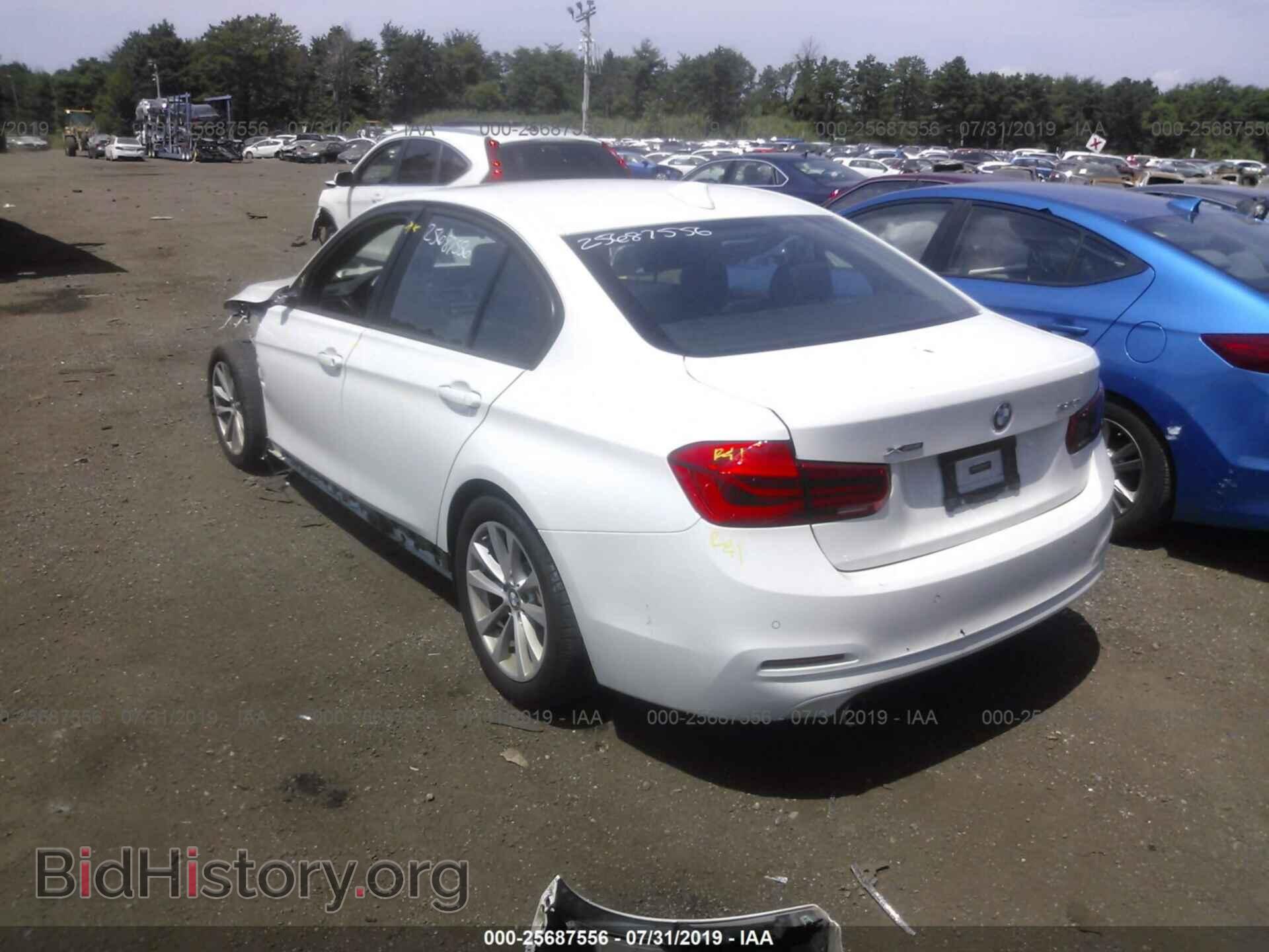 2017 BMW 320 - VIN: WBA8A3C56HK691430 - Photo 3