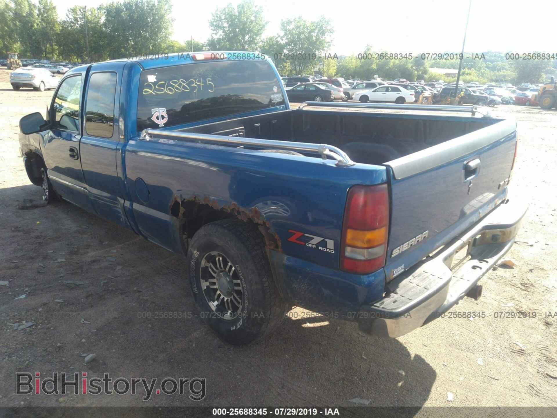 2003 GMC NEW SIERRA - VIN: 2GTEK19T331129216 - Фото 3