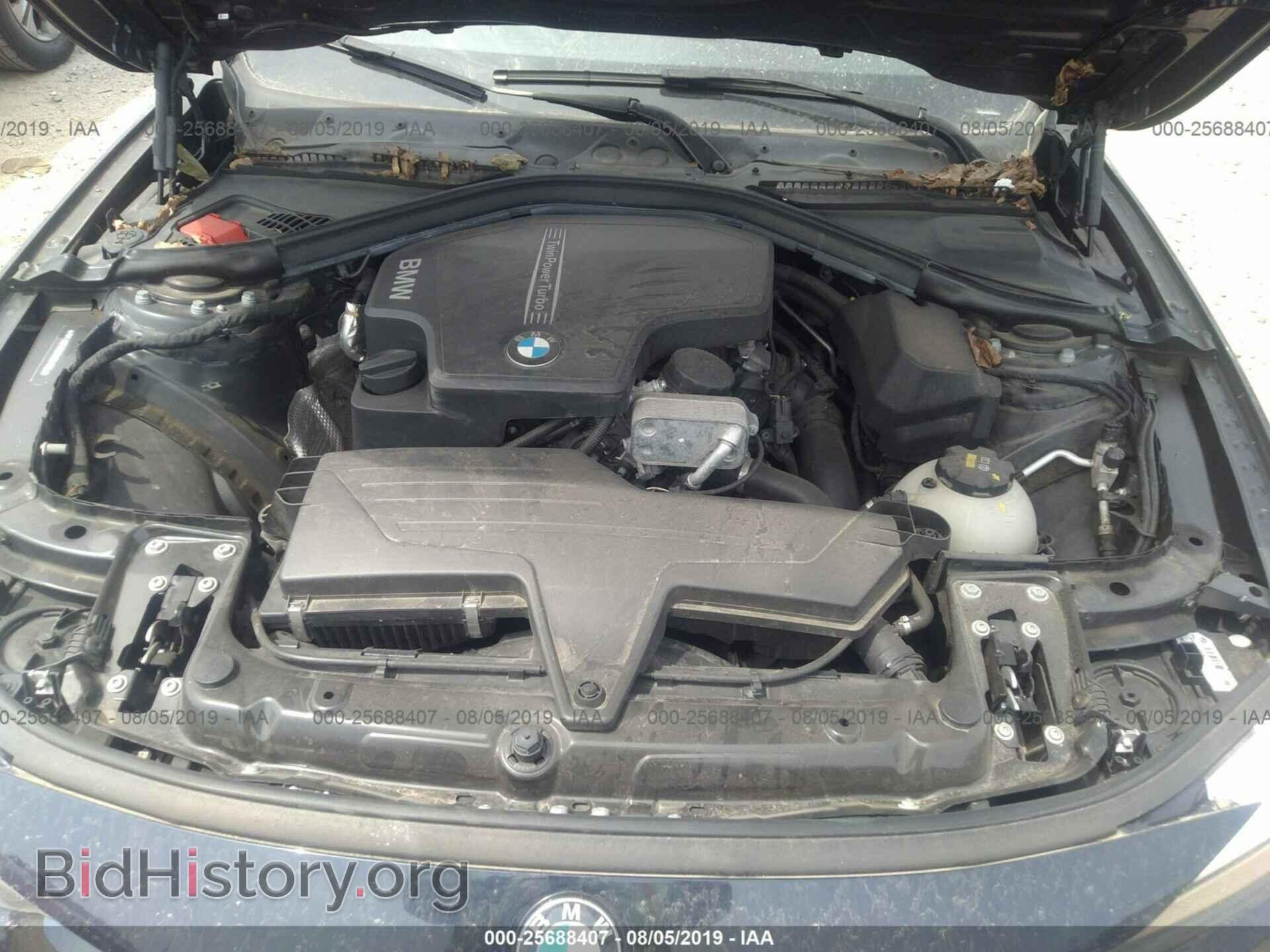 2016 BMW 320 - VIN: WBA8E5G57GNT94755 - Фото 10