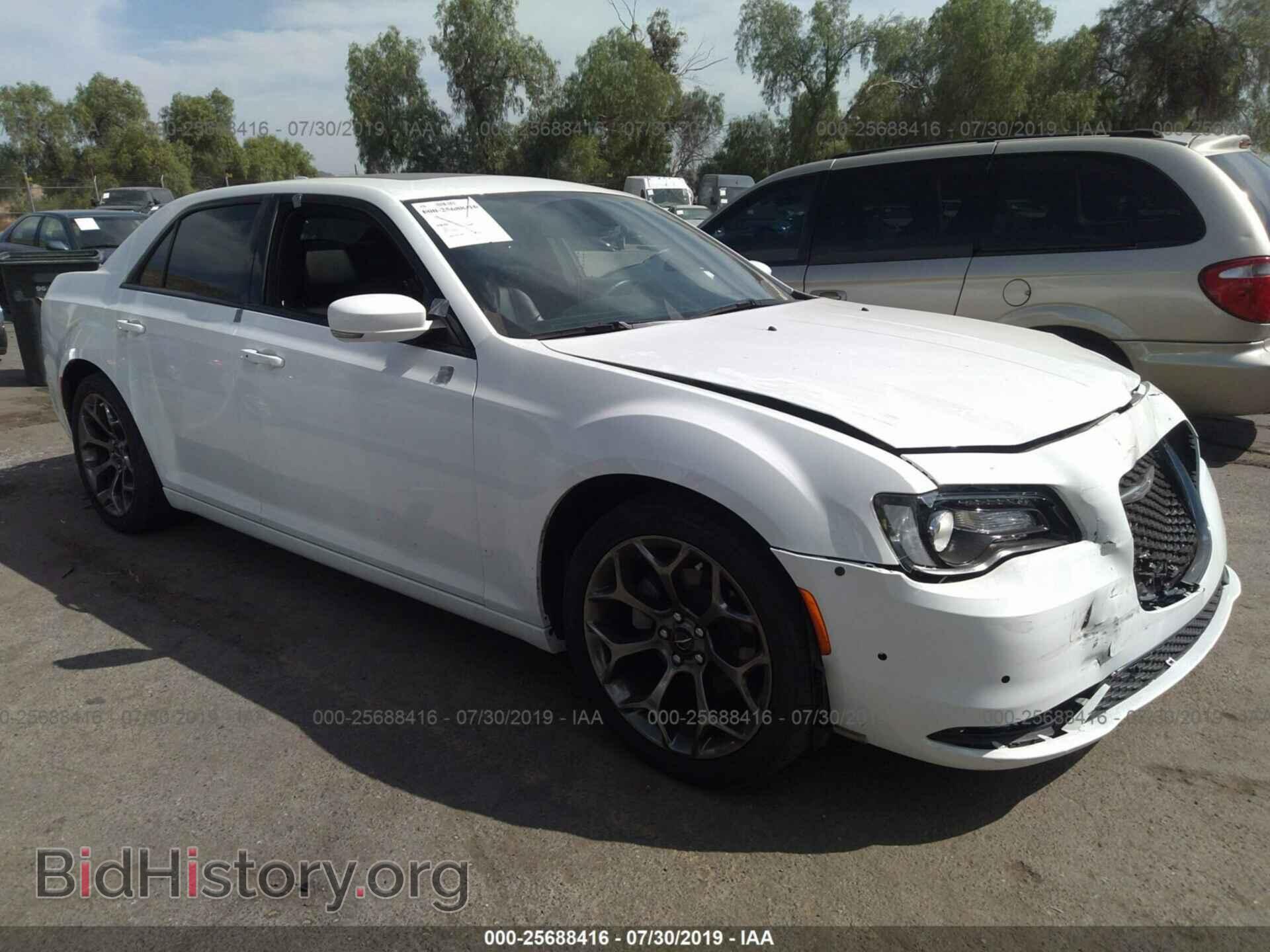 Фотография 2C3CCABG2HH577323 - CHRYSLER 300 2017