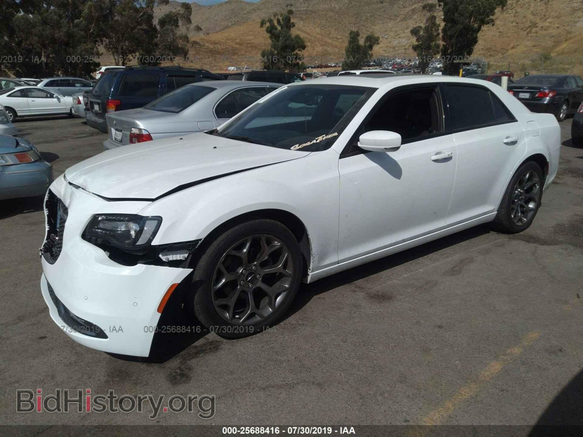 2017 CHRYSLER 300 - VIN: 2C3CCABG2HH577323 - Photo 2