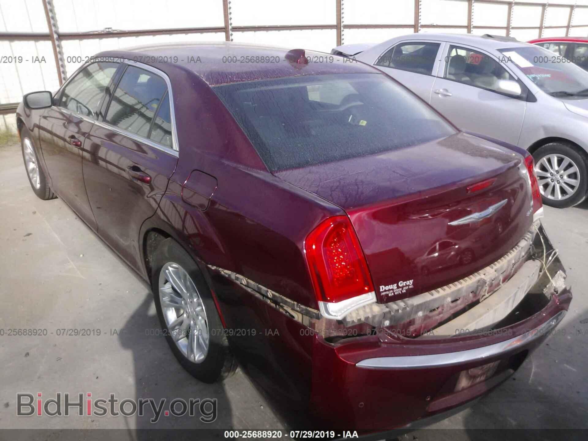 2017 CHRYSLER 300 - VIN: 2C3CCAAG6HH531124 - Фото 3