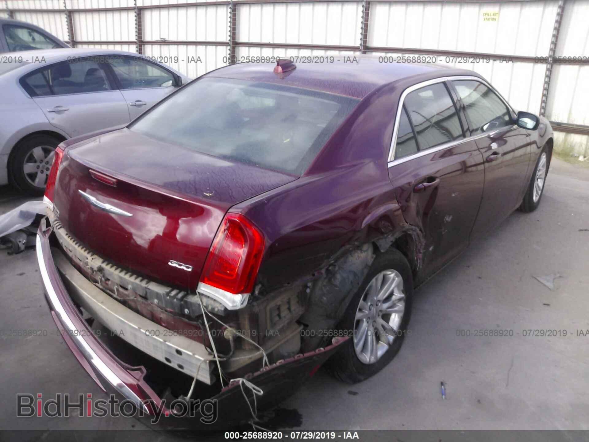 2017 CHRYSLER 300 - VIN: 2C3CCAAG6HH531124 - Фото 4
