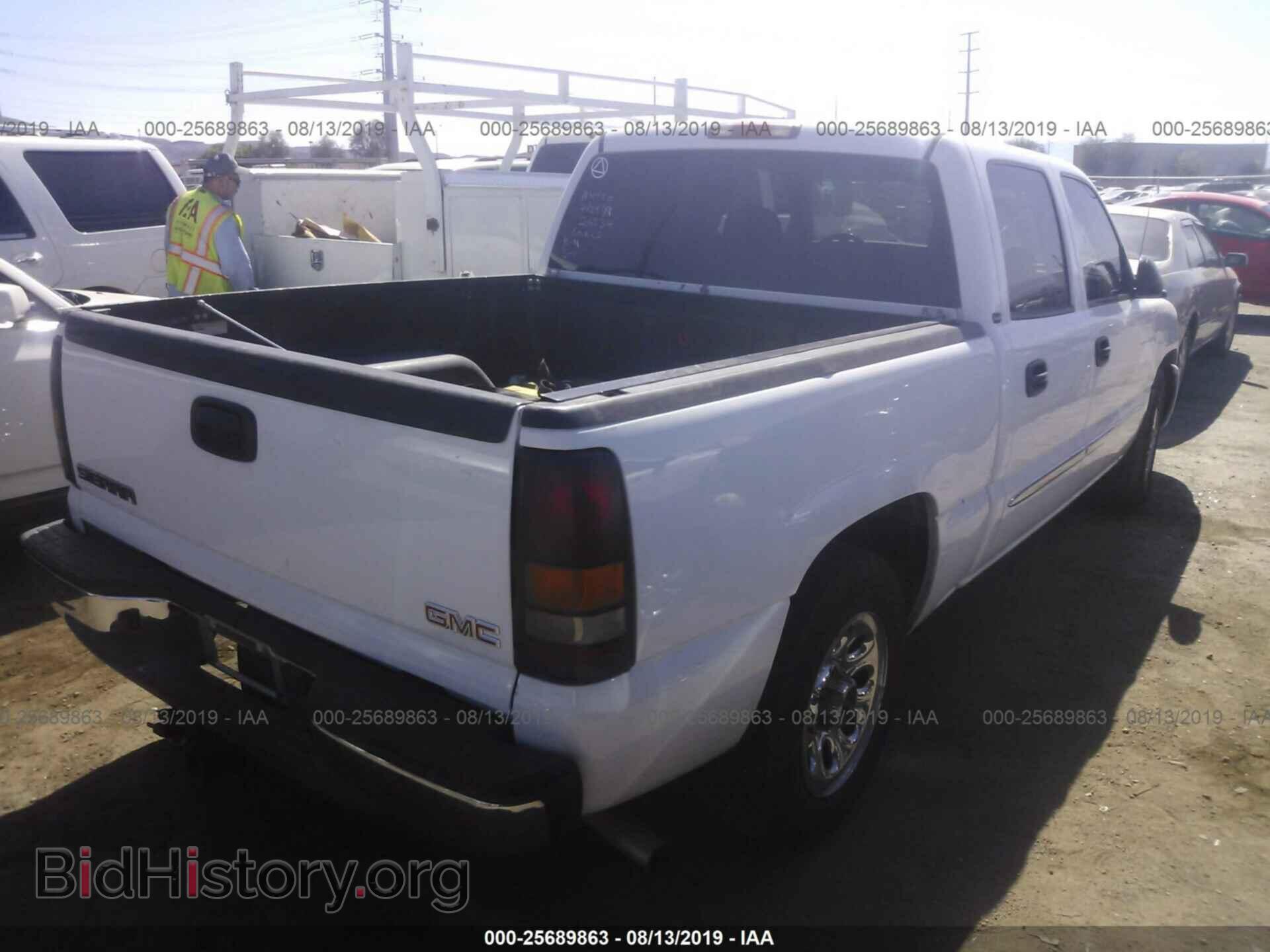 2005 GMC NEW SIERRA - VIN: 2GTEC13T651108580 - Фото 4