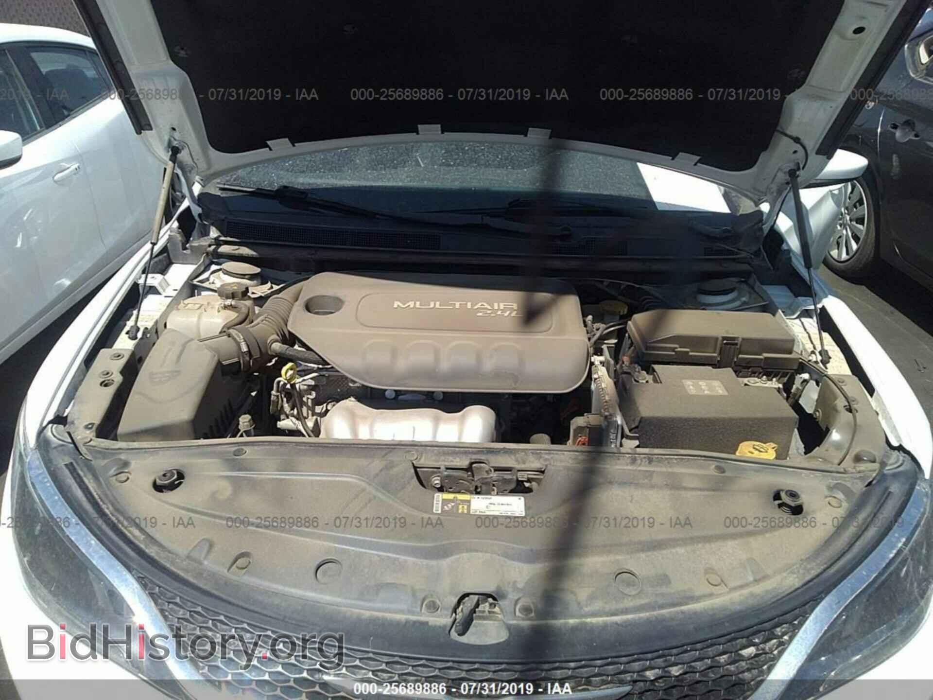 2016 CHRYSLER 200 - VIN: 1C3CCCAB9GN115221 - Фото 10