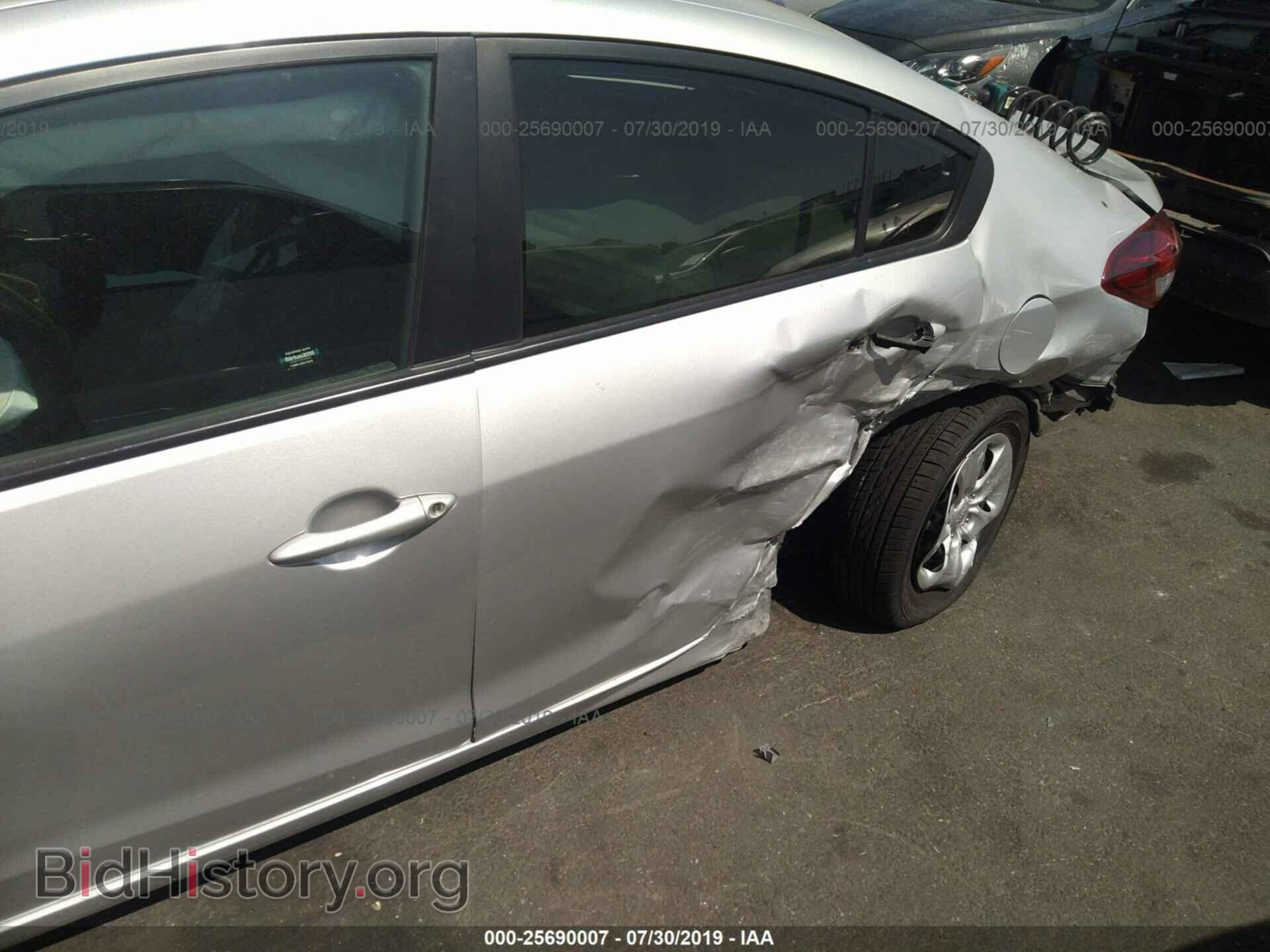 2017 KIA FORTE - VIN: 3KPFK4A77HE040229 - Photo 6