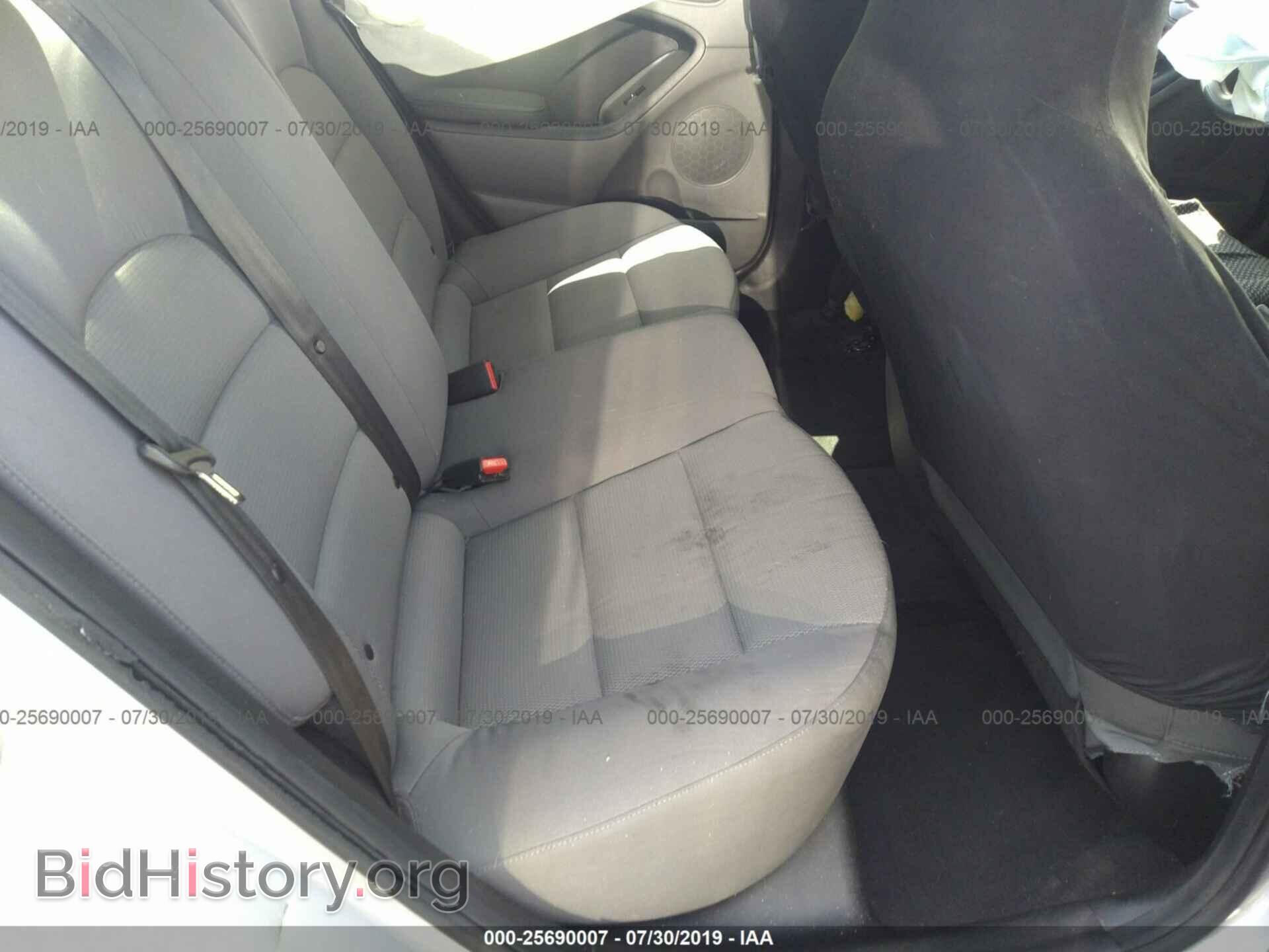 2017 KIA FORTE - VIN: 3KPFK4A77HE040229 - Photo 8