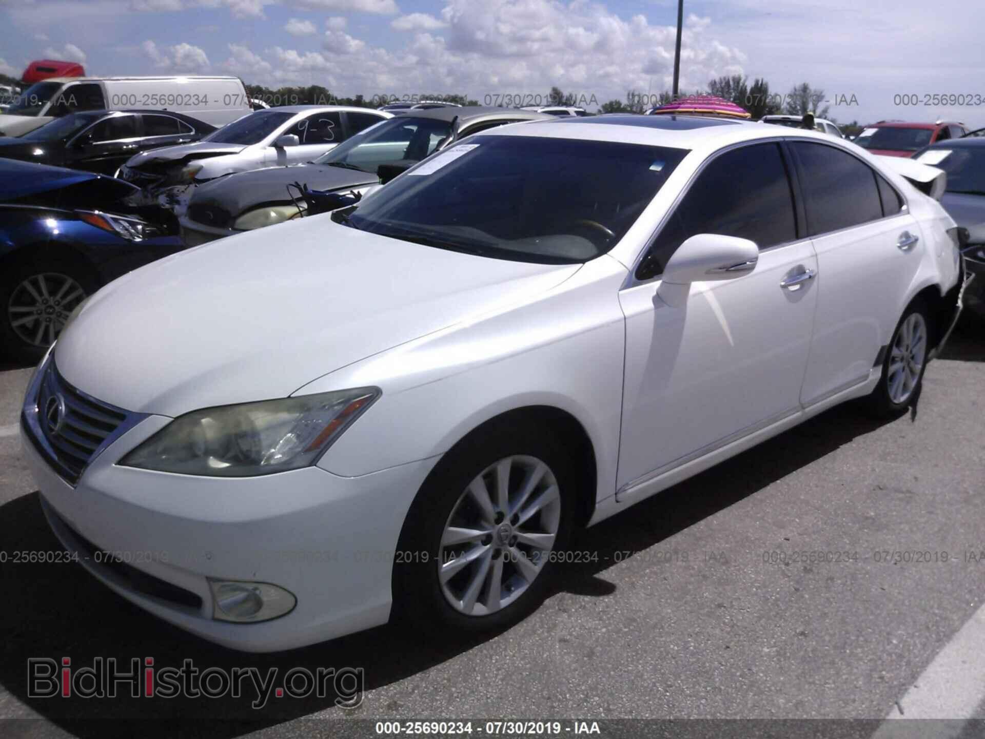 2011 LEXUS ES - VIN: JTHBK1EG3B2444591 - Фото 2