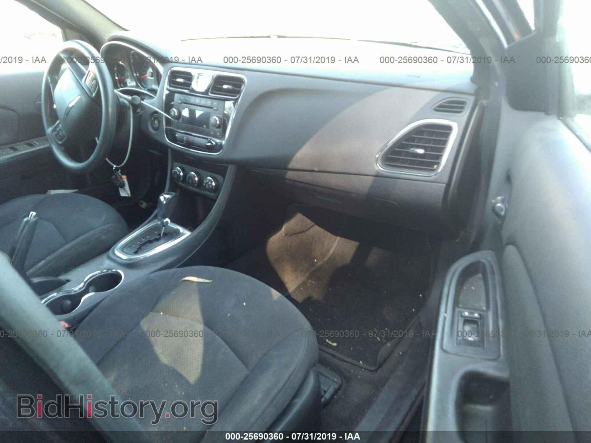 2012 CHRYSLER 200 - VIN: 1C3CCBAB2CN330251 - Фото 5