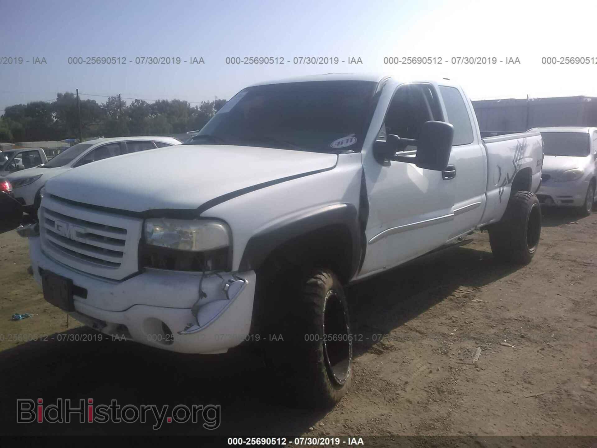 2004 GMC NEW SIERRA - VIN: 2GTEK19T341253701 - Фото 2