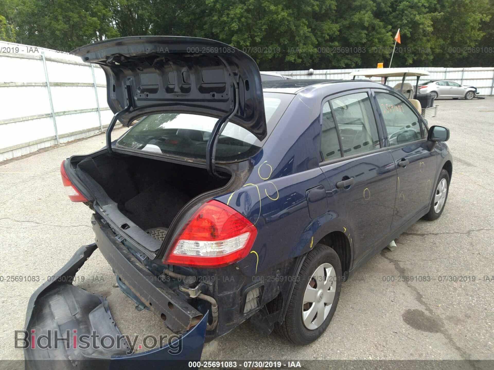 2009 NISSAN VERSA - VIN: 3N1CC11E89L483003 - Фото 4
