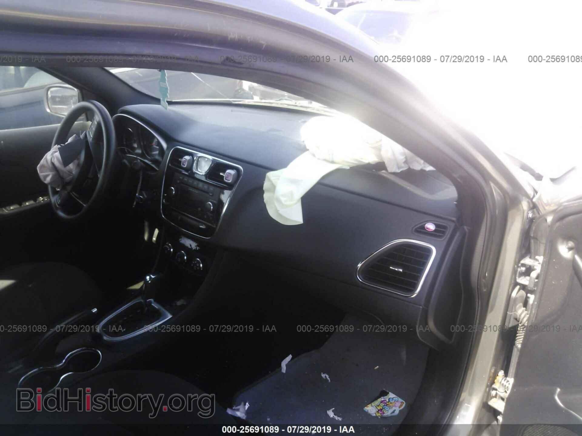 2012 CHRYSLER 200 - VIN: 1C3CCBAB9CN268587 - Фото 5