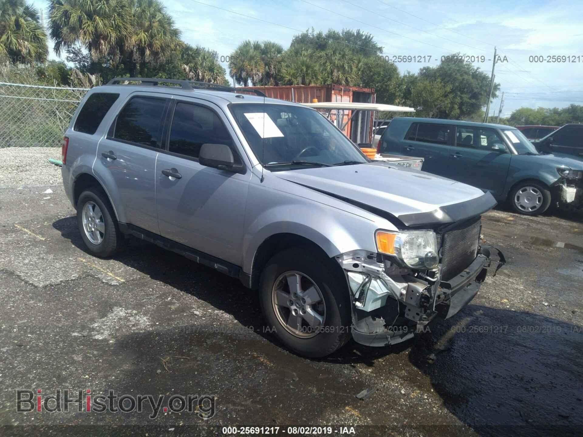 Фотография 1FMCU0DG2BKC02303 - FORD ESCAPE 2011
