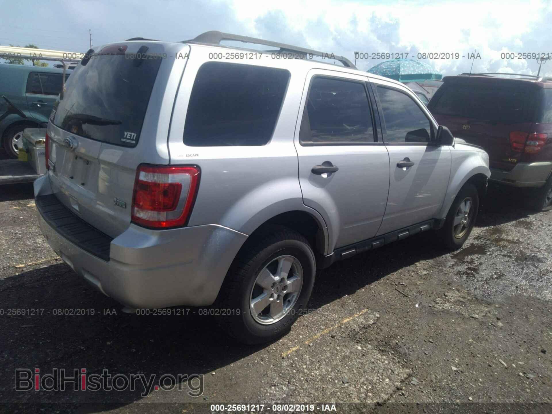 2011 FORD ESCAPE - VIN: 1FMCU0DG2BKC02303 - Photo 4