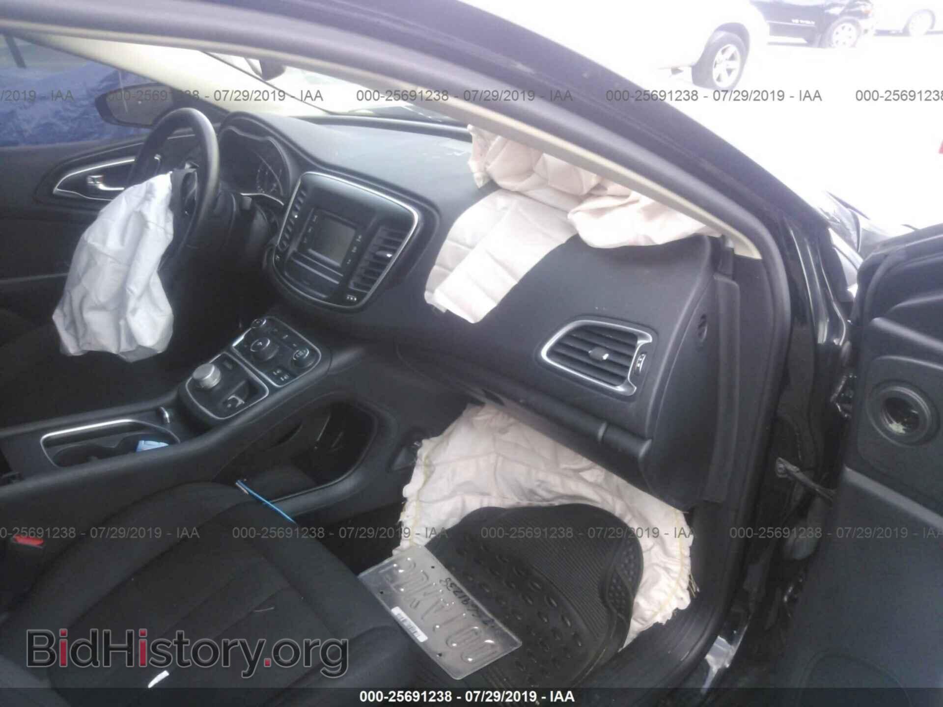 2016 CHRYSLER 200 - VIN: 1C3CCCAB4GN136302 - Photo 5