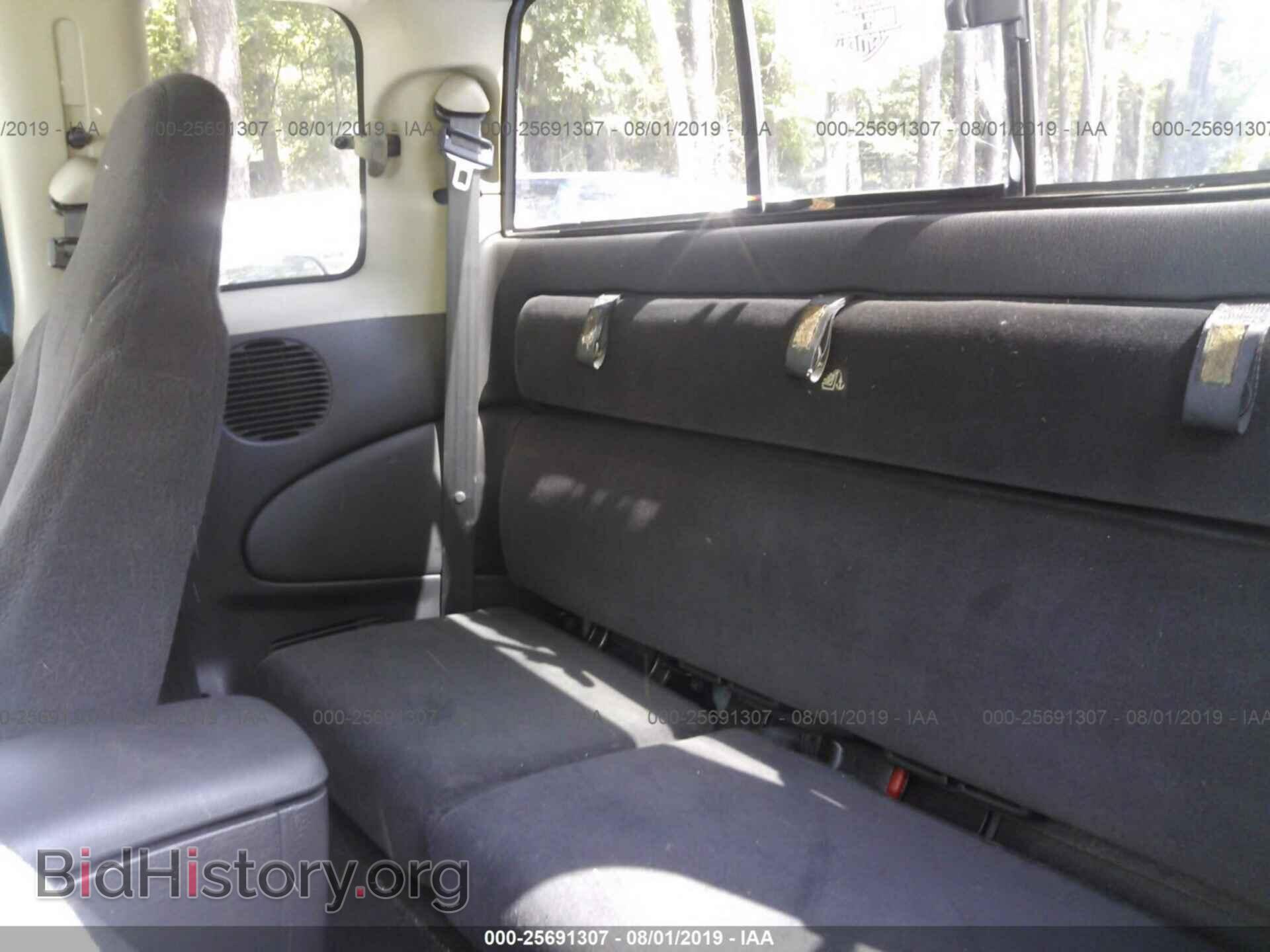 2004 DODGE DAKOTA - VIN: 1D7GL42K44S684952 - Фото 8