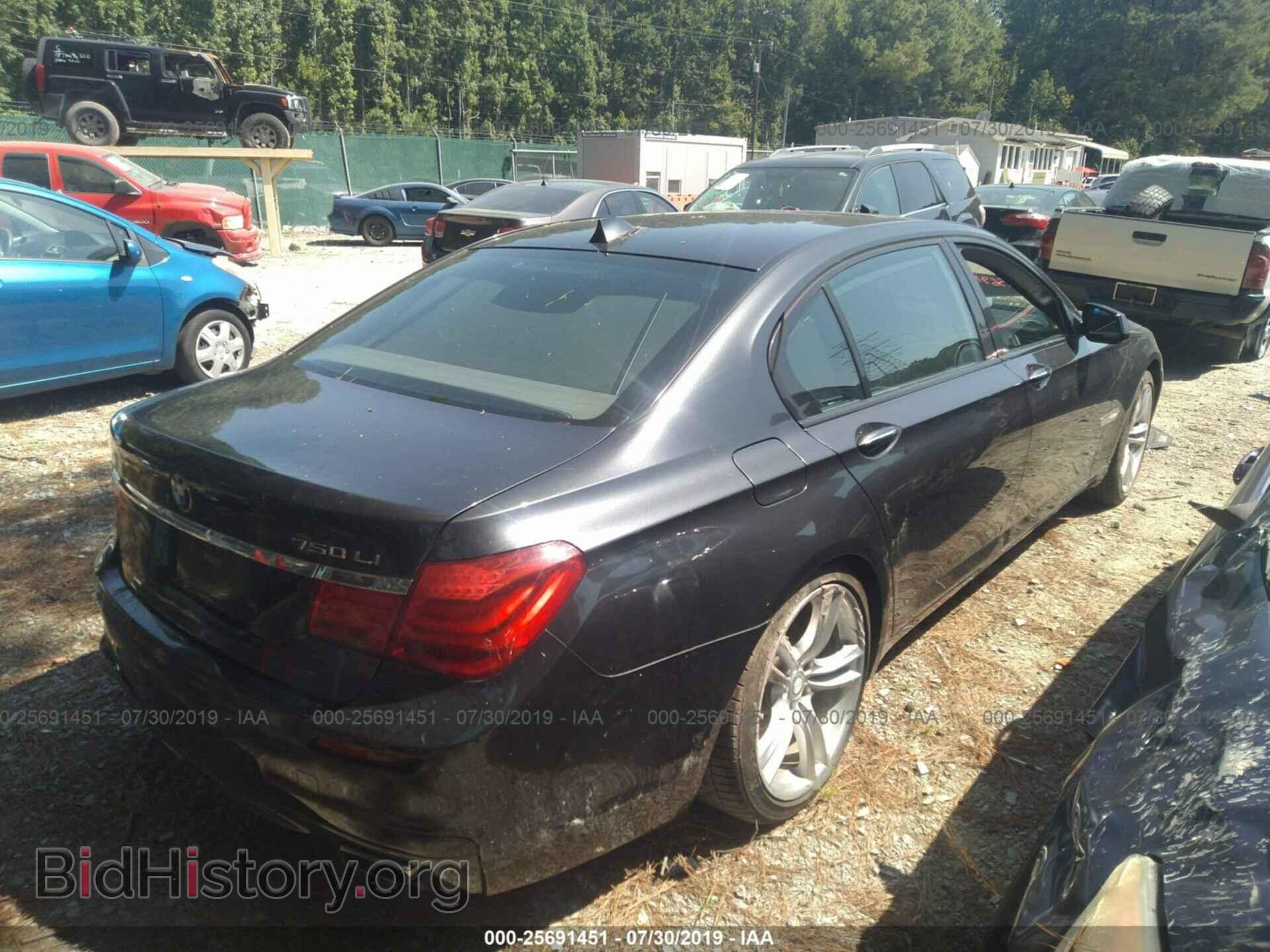 2012 BMW 750 - VIN: WBAKB8C50CC963375 - Фото 4