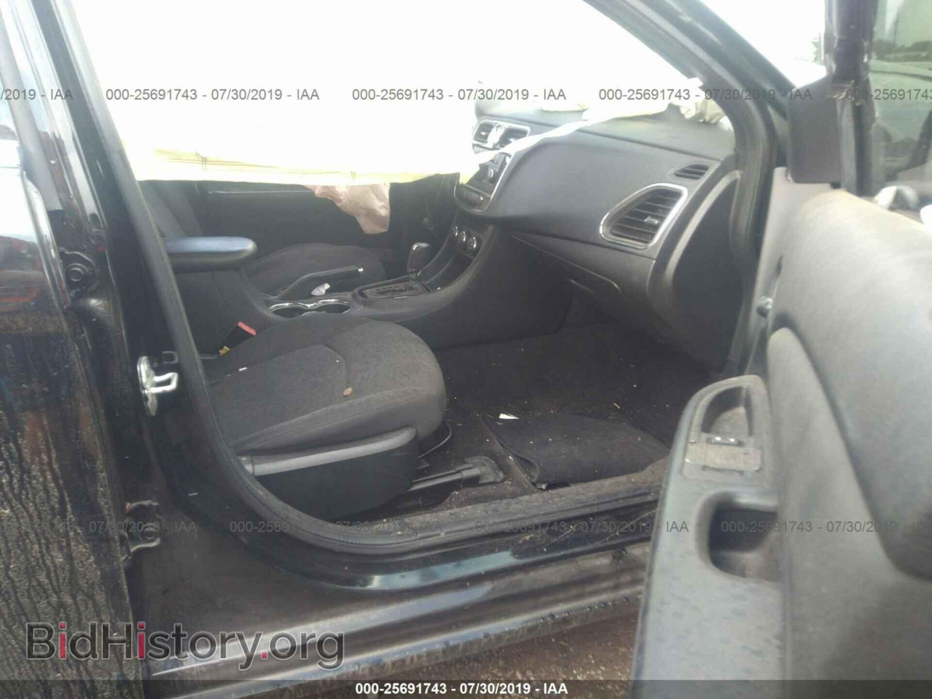 2011 CHRYSLER 200 - VIN: 1C3BC1FG7BN593179 - Фото 5