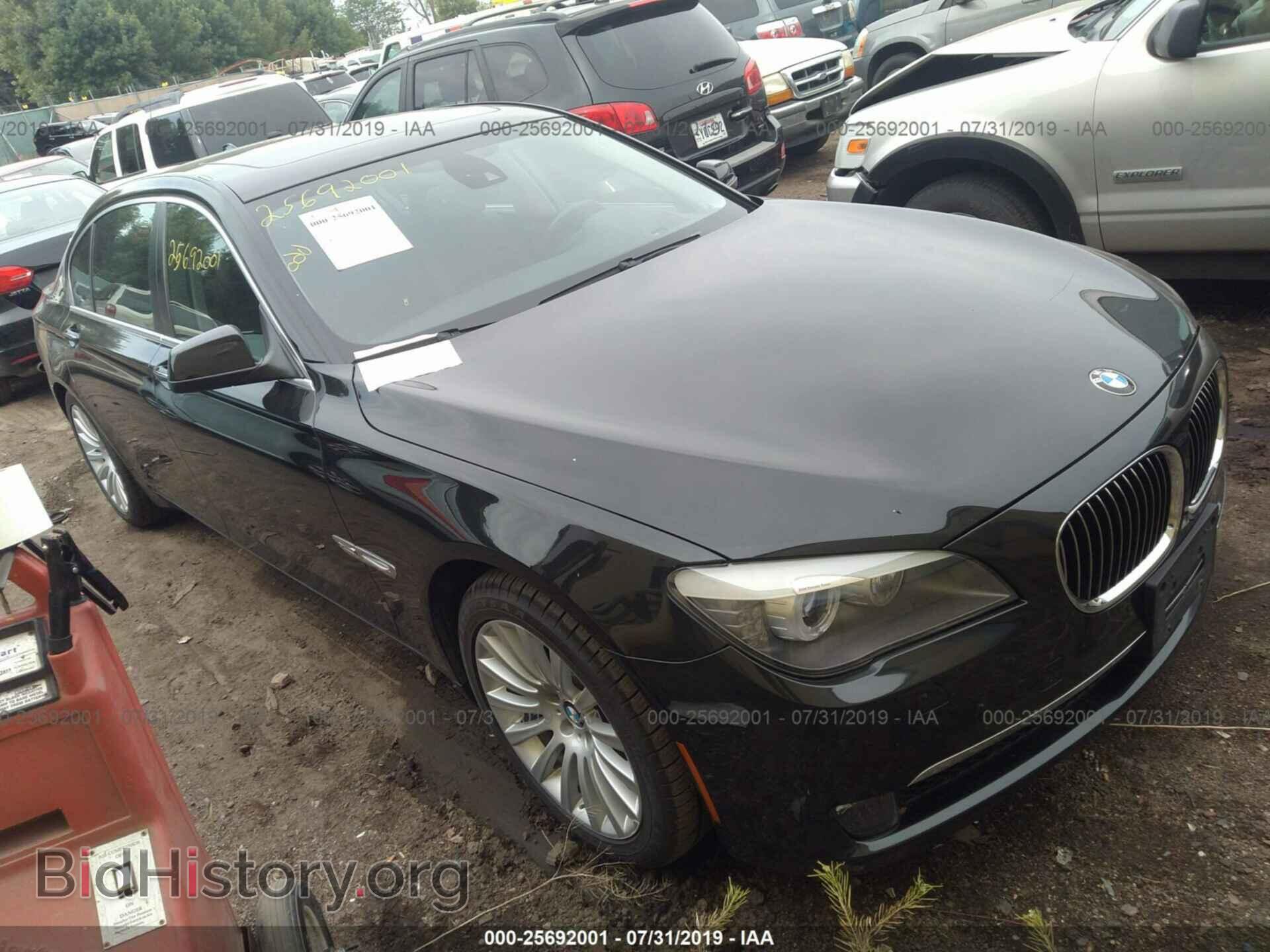 Photo WBAKC8C57CC436981 - BMW 750 2012