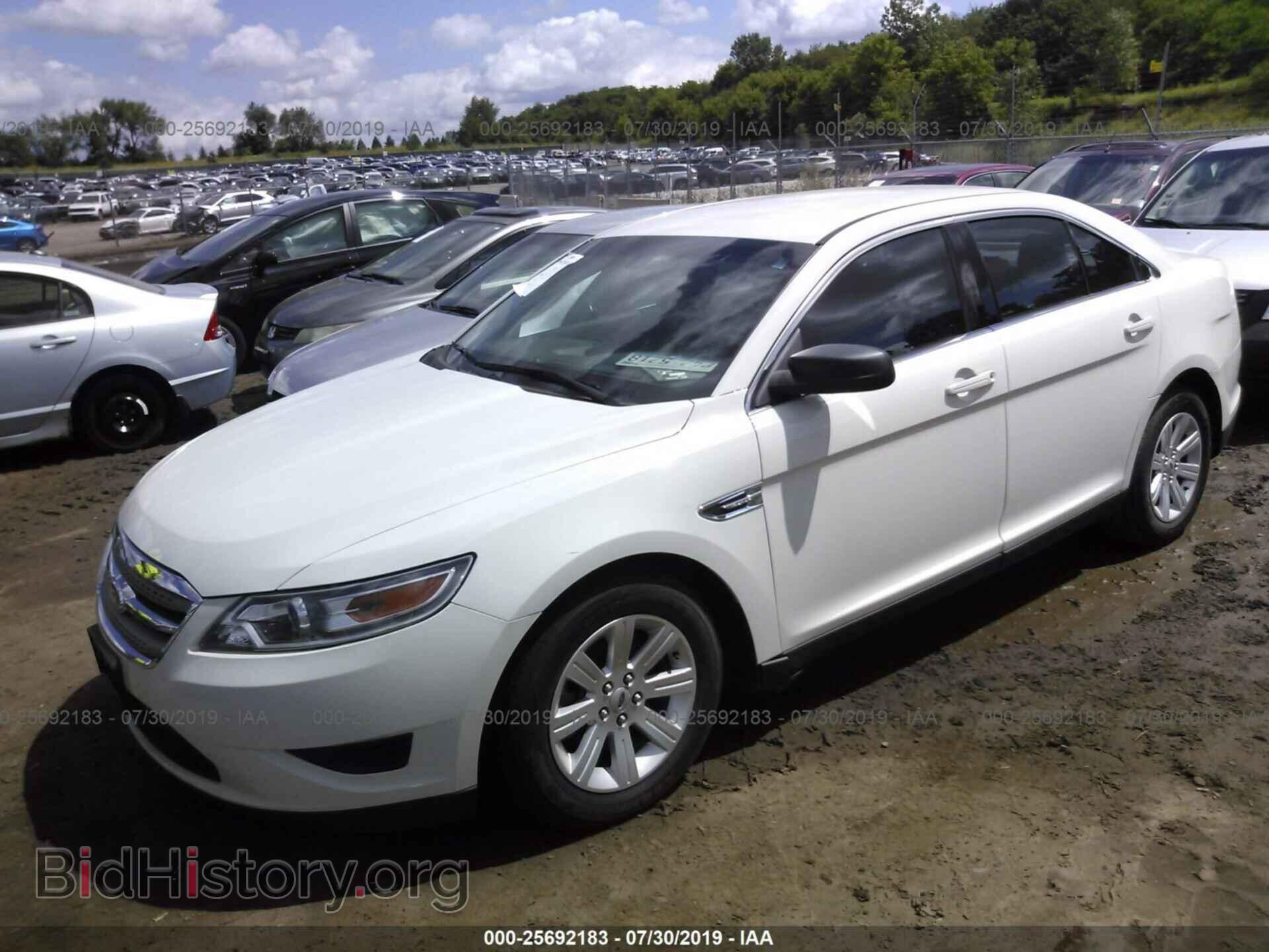 2011 FORD TAURUS - VIN: 1FAHP2DW4BG126001 - Фото 2
